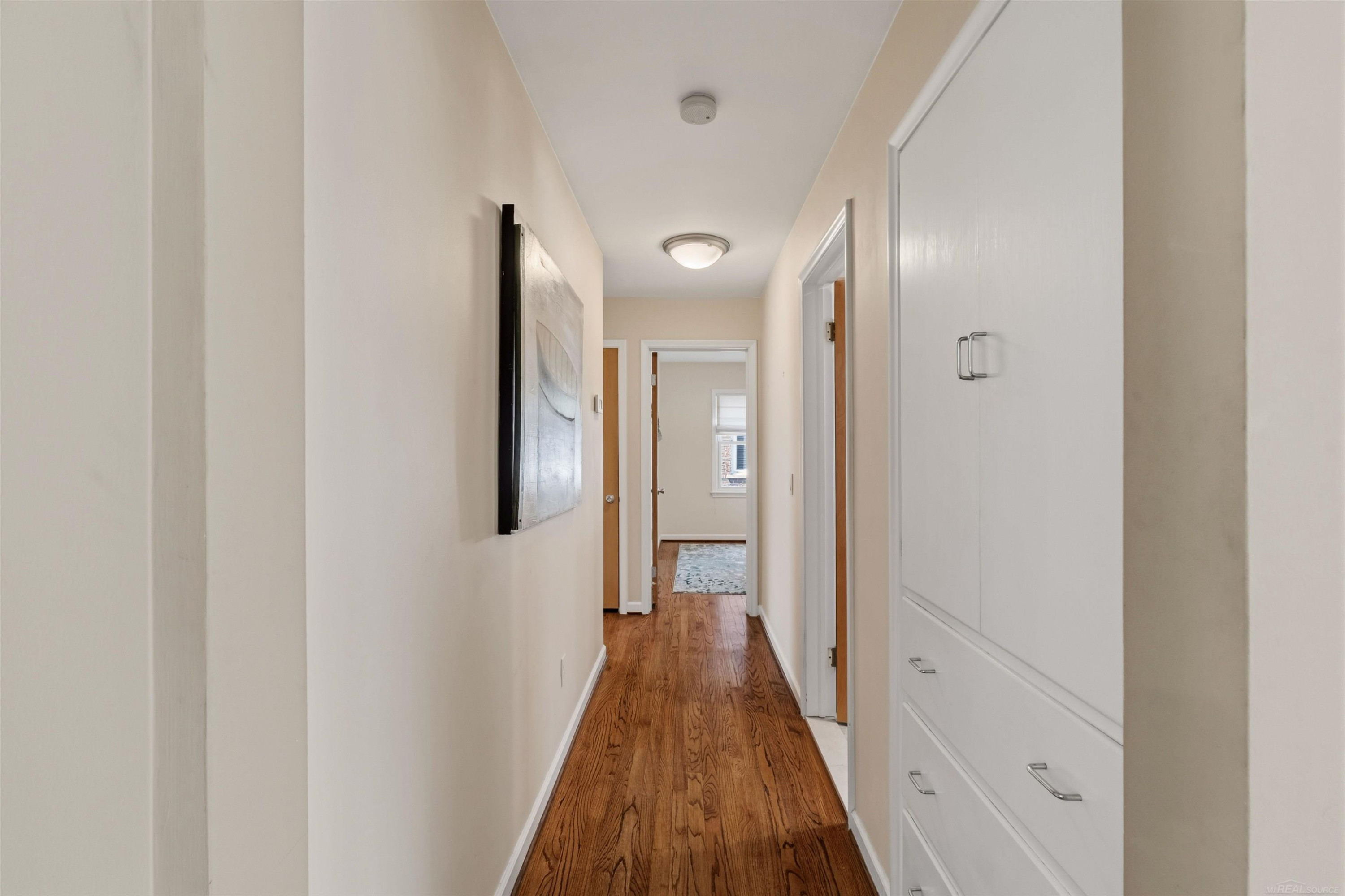 1040 N Renaud Road, Grosse Pointe Woods, MI 48236 — Photo 17