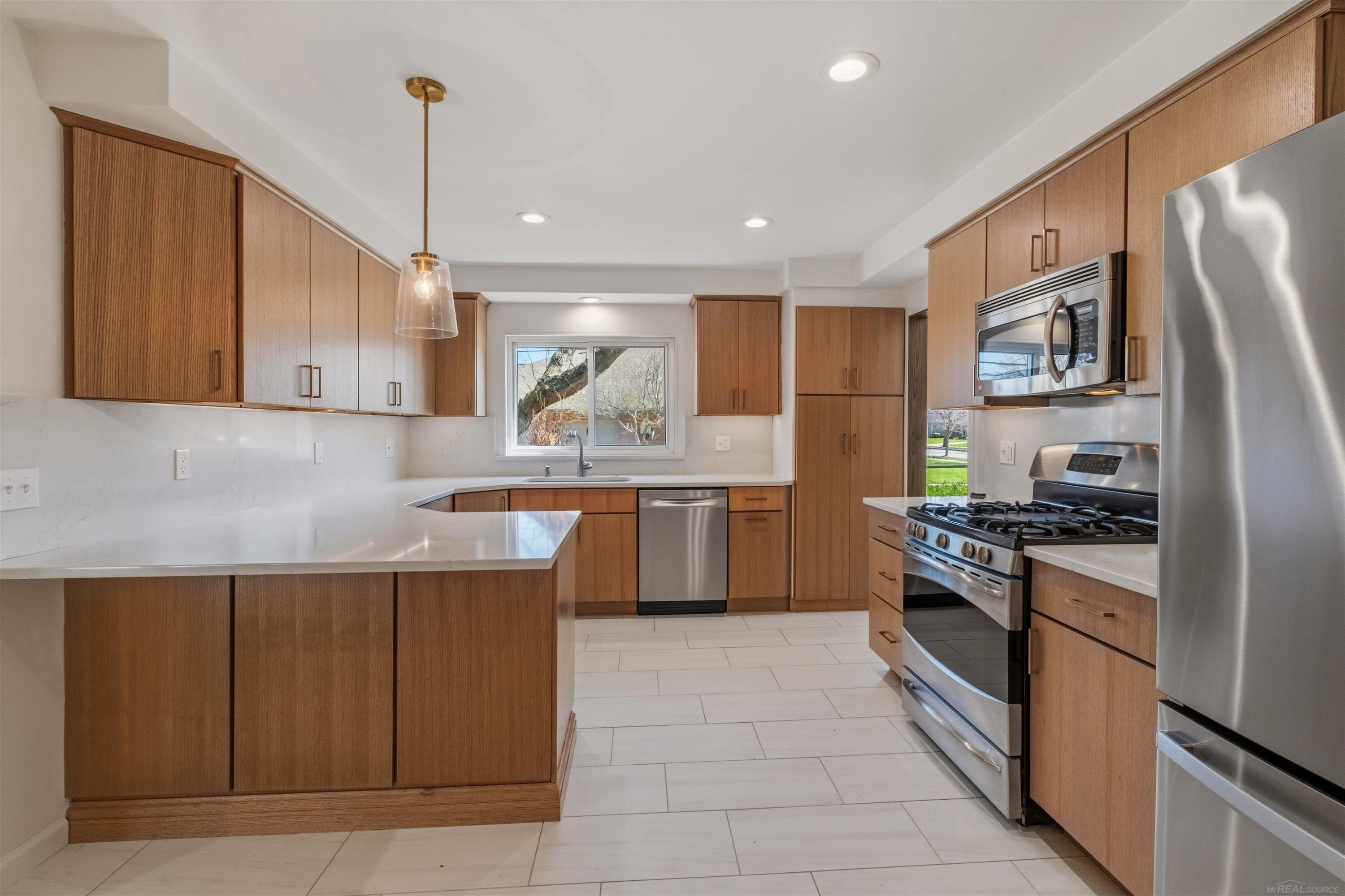 1040 N Renaud Road, Grosse Pointe Woods, MI 48236 — Photo 28