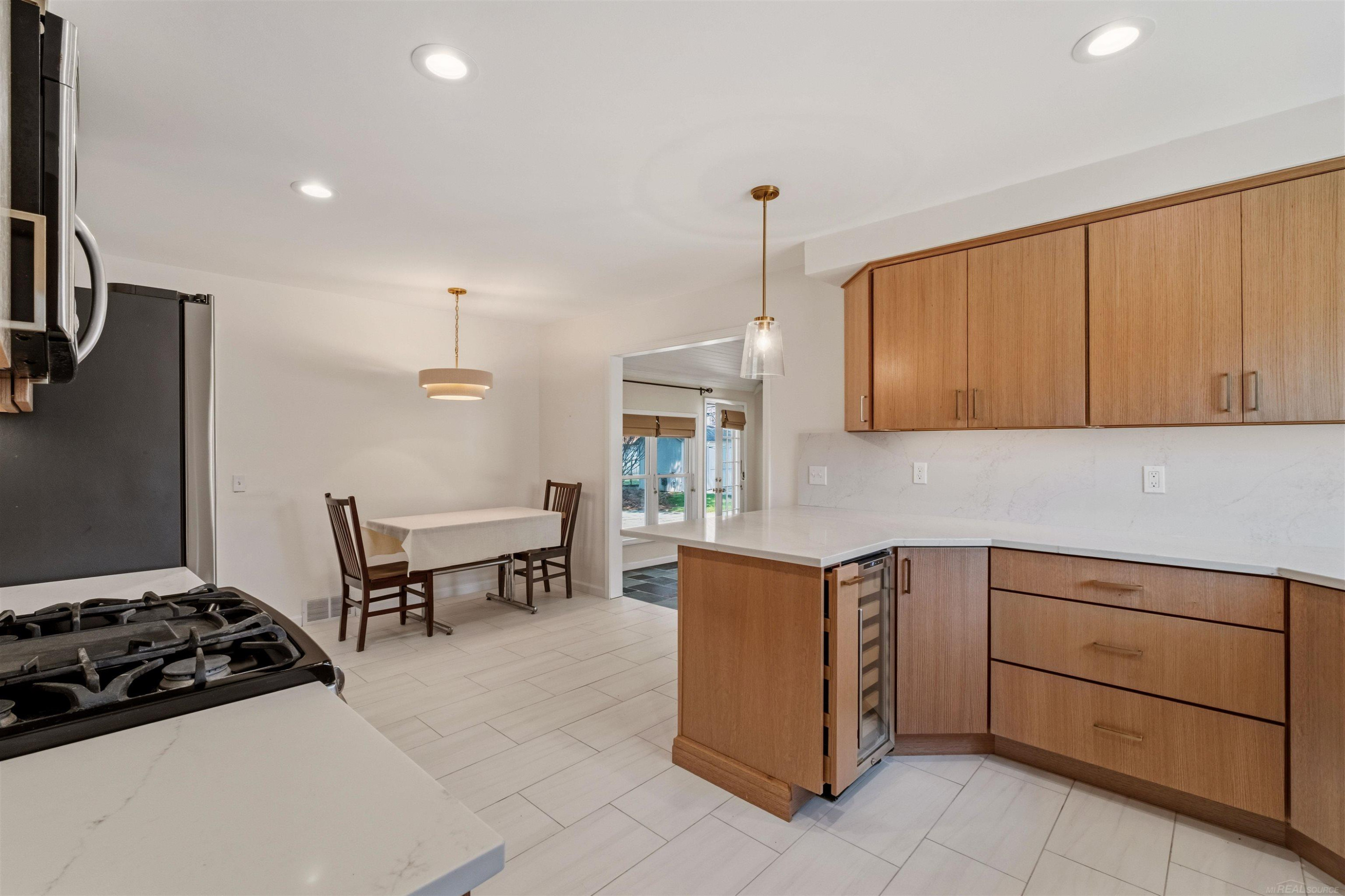 1040 N Renaud Road, Grosse Pointe Woods, MI 48236 — Photo 33