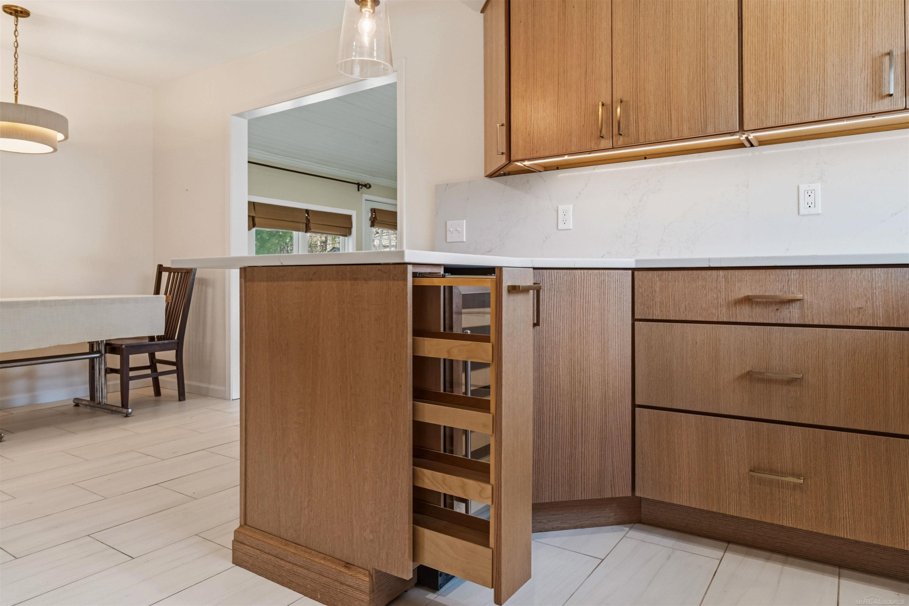 1040 N Renaud Road, Grosse Pointe Woods, MI 48236 — Photo 34
