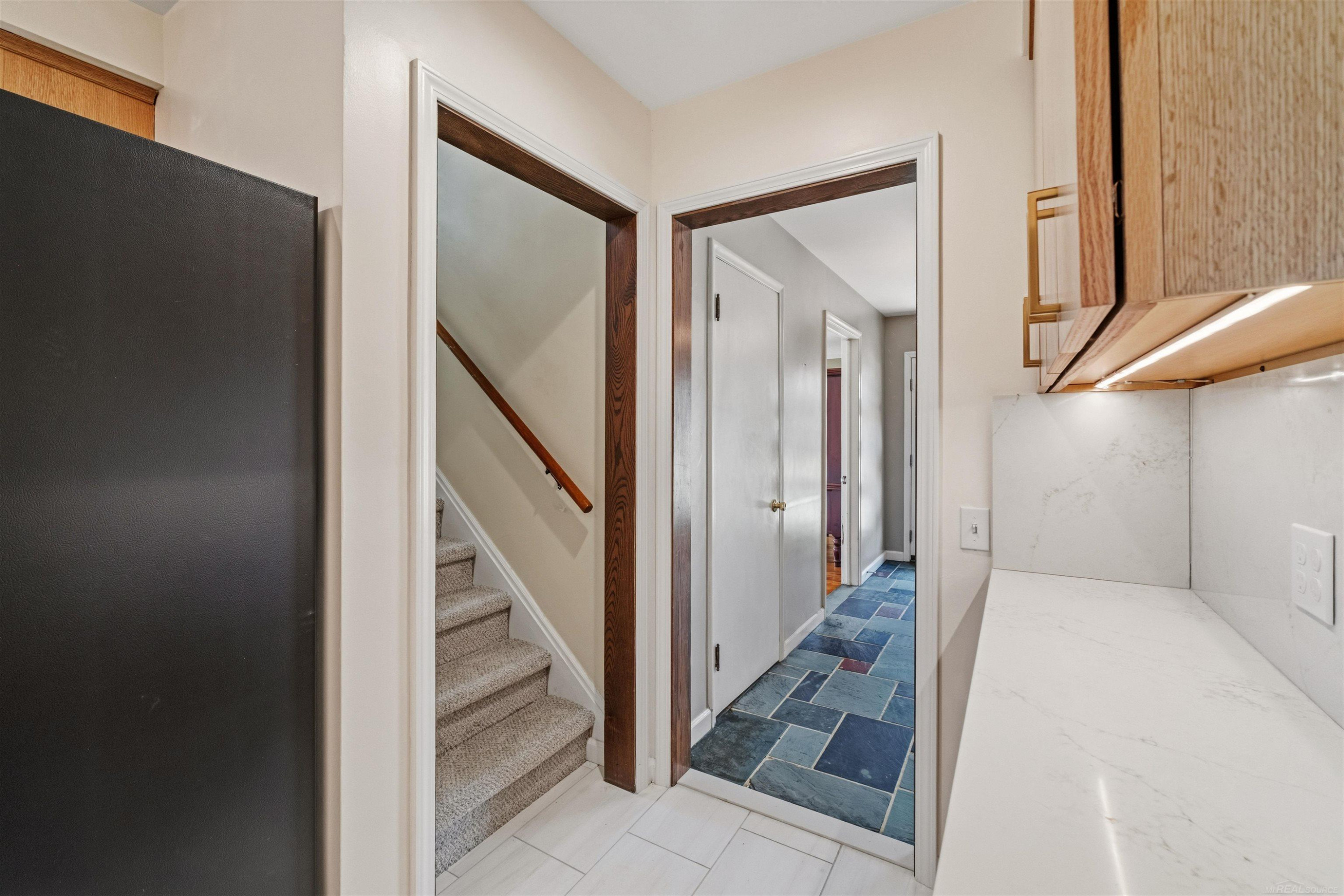 1040 N Renaud Road, Grosse Pointe Woods, MI 48236 — Photo 39