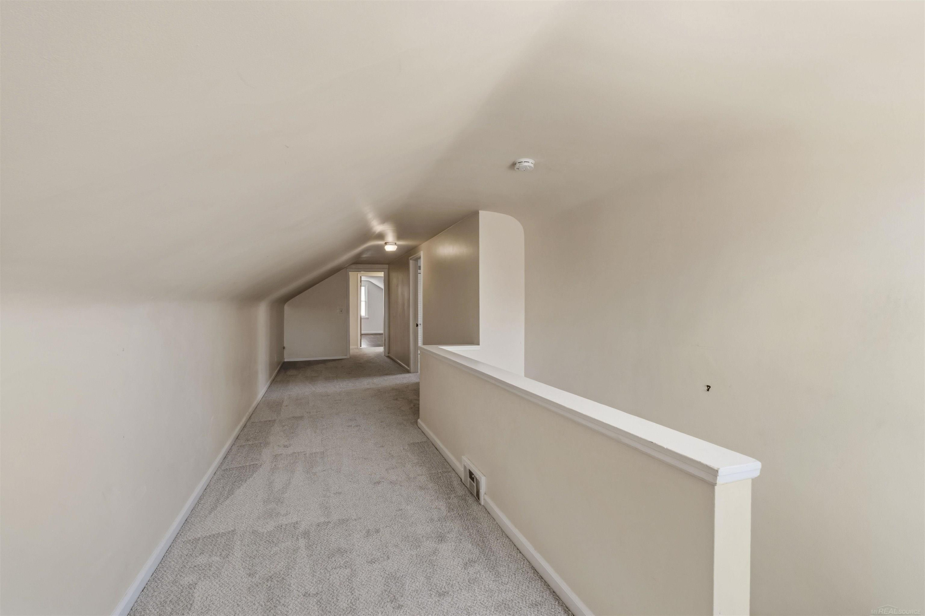 1040 N Renaud Road, Grosse Pointe Woods, MI 48236 — Photo 41