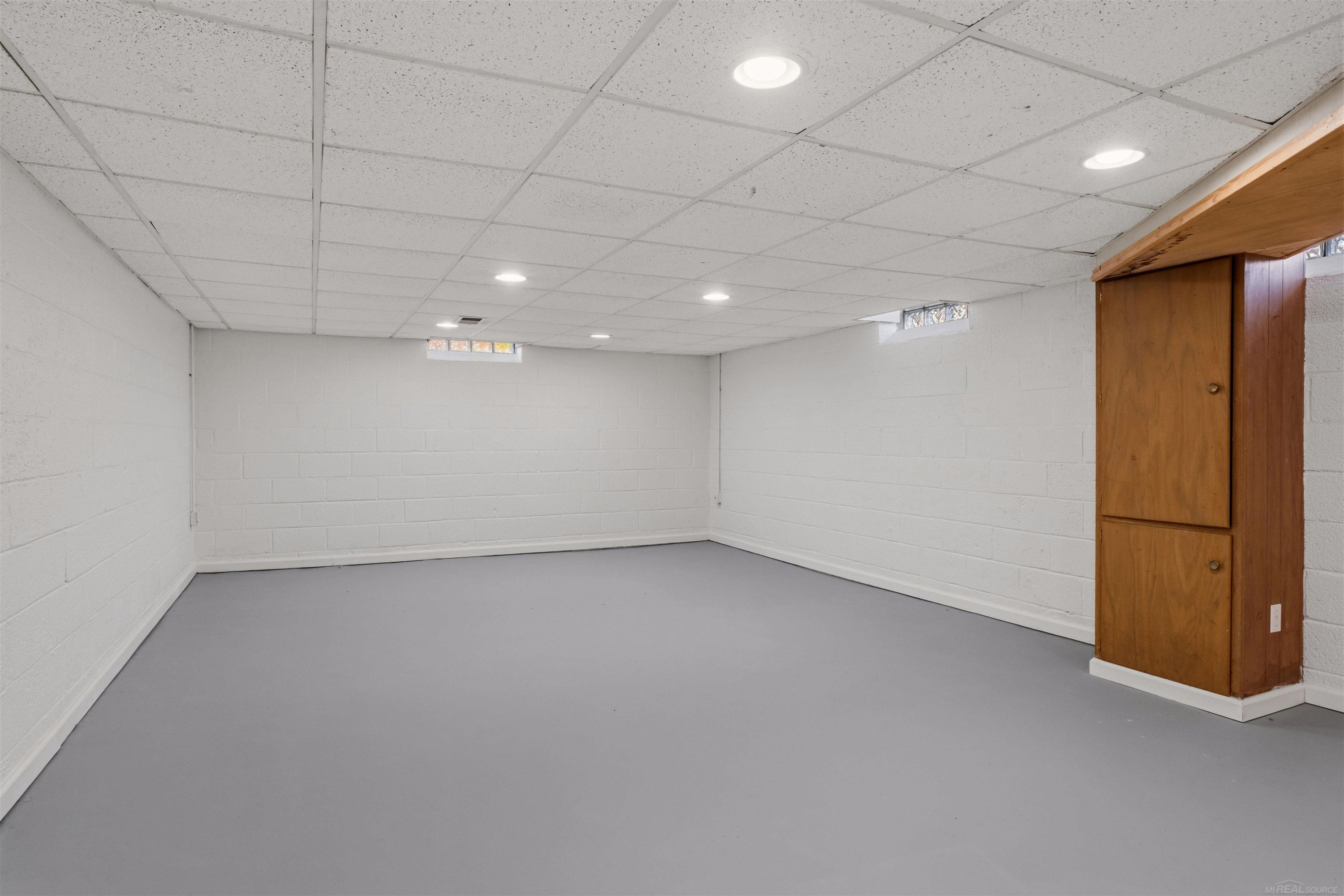 1040 N Renaud Road, Grosse Pointe Woods, MI 48236 — Photo 53