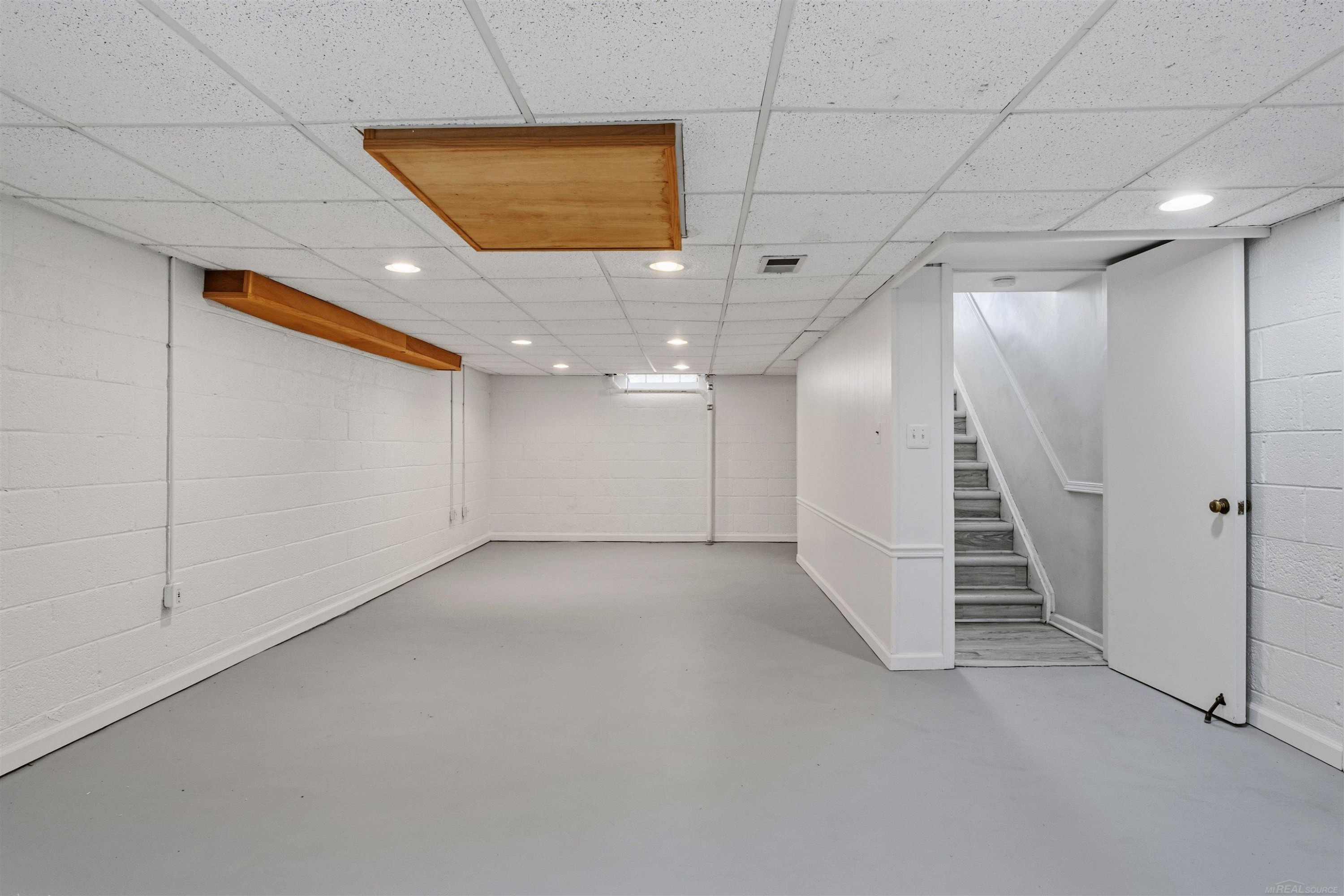 1040 N Renaud Road, Grosse Pointe Woods, MI 48236 — Photo 55