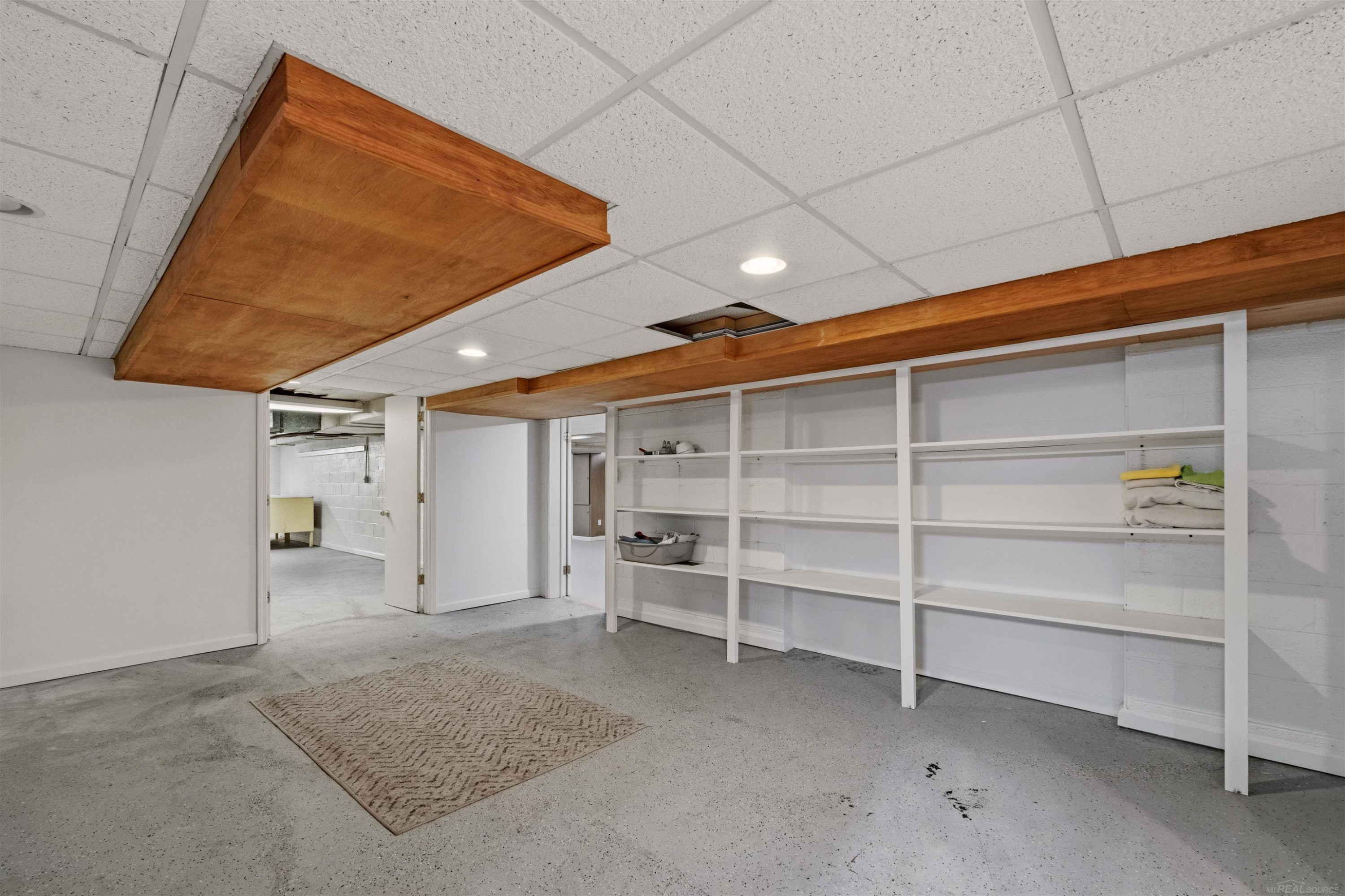 1040 N Renaud Road, Grosse Pointe Woods, MI 48236 — Photo 61