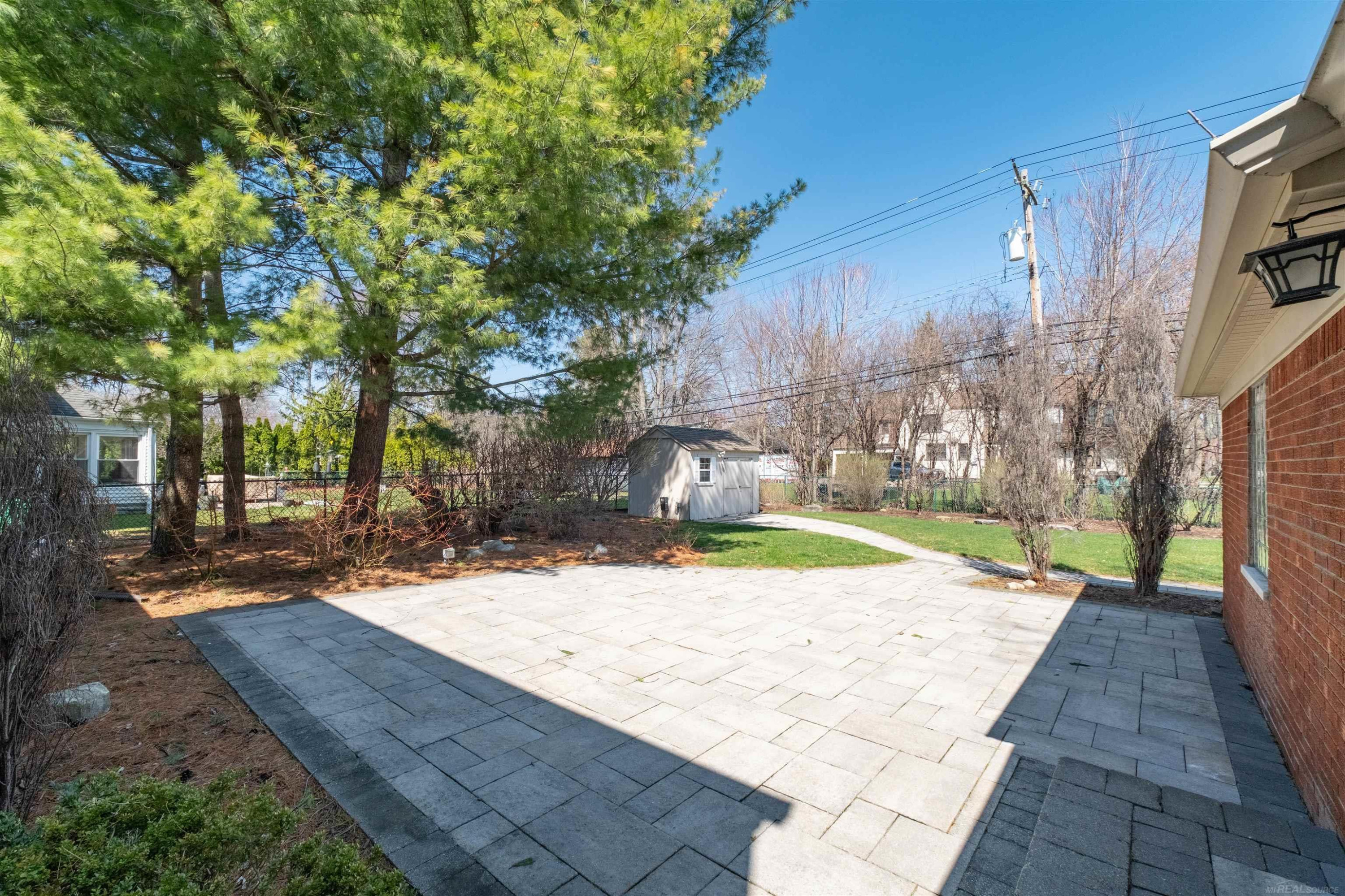 1040 N Renaud Road, Grosse Pointe Woods, MI 48236 — Photo 62