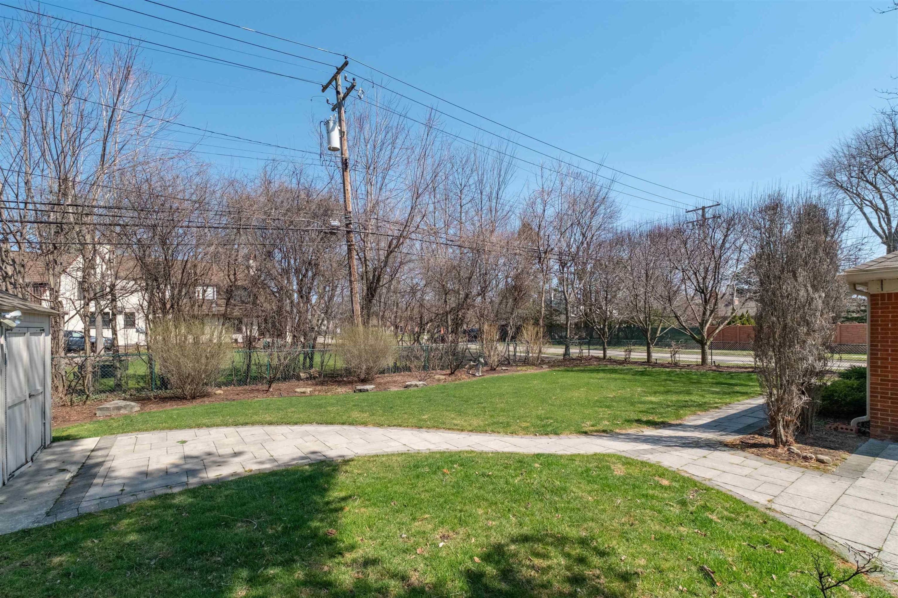 1040 N Renaud Road, Grosse Pointe Woods, MI 48236 — Photo 66
