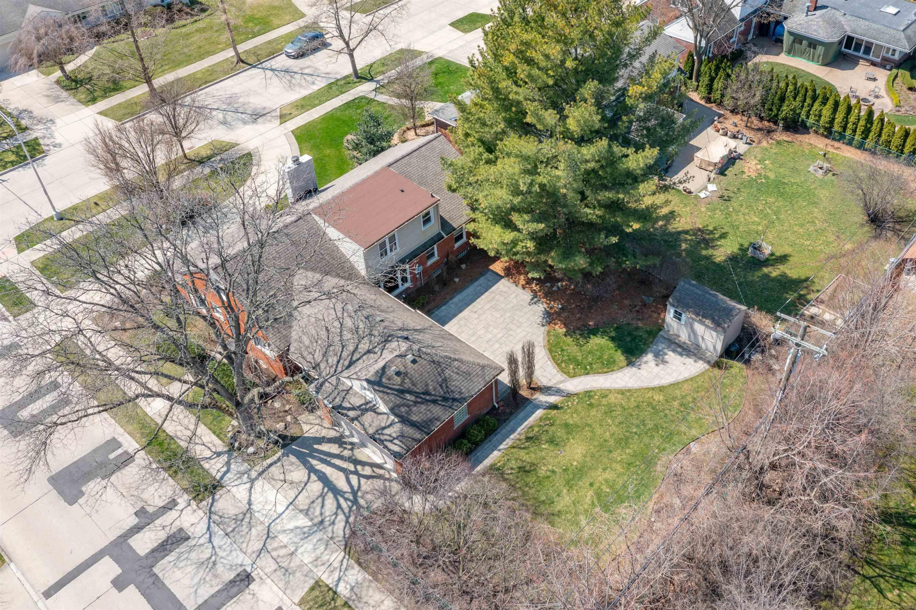 1040 N Renaud Road, Grosse Pointe Woods, MI 48236 — Photo 74