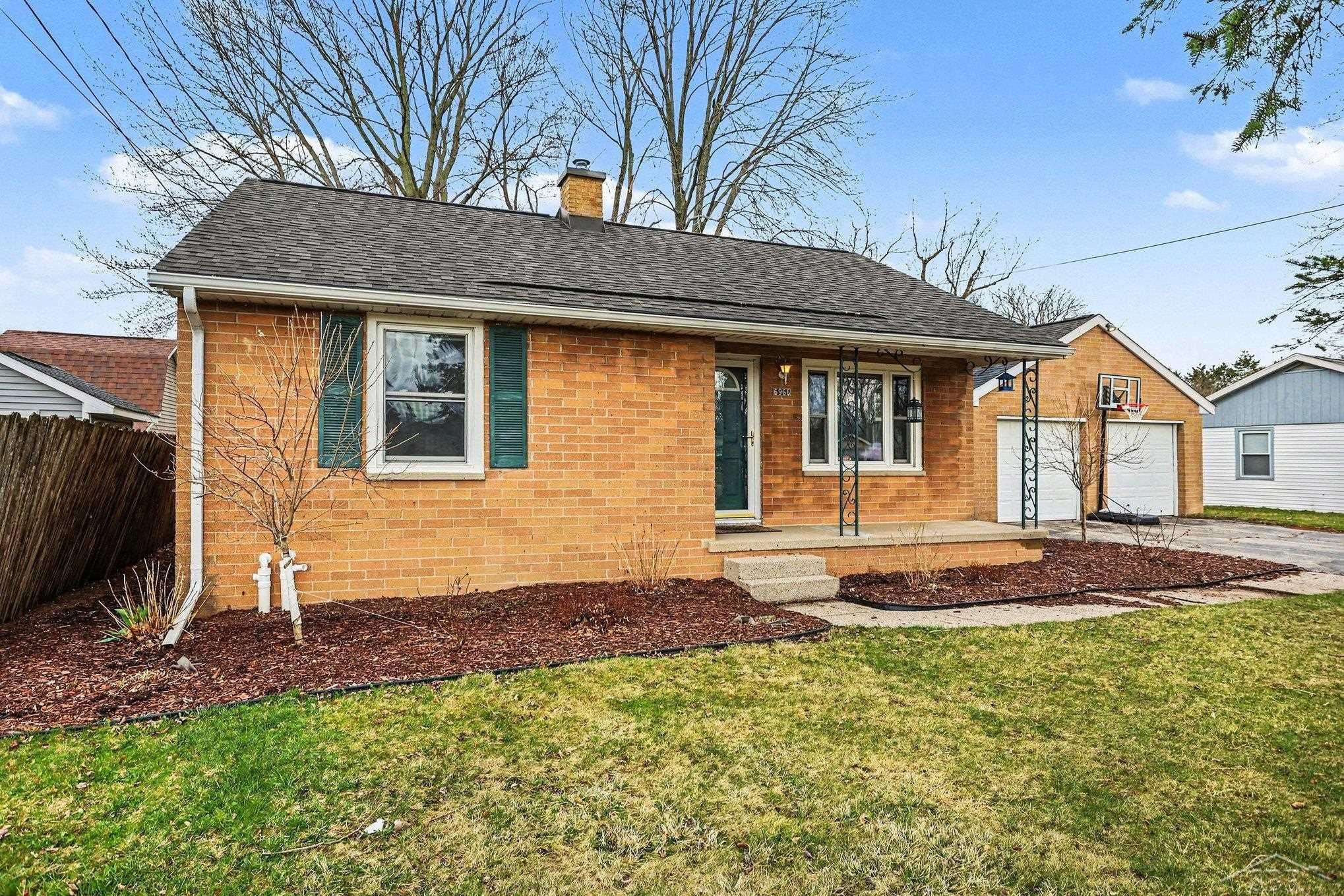 6966 Wallace Drive, Saginaw, MI 48609 — Photo 3