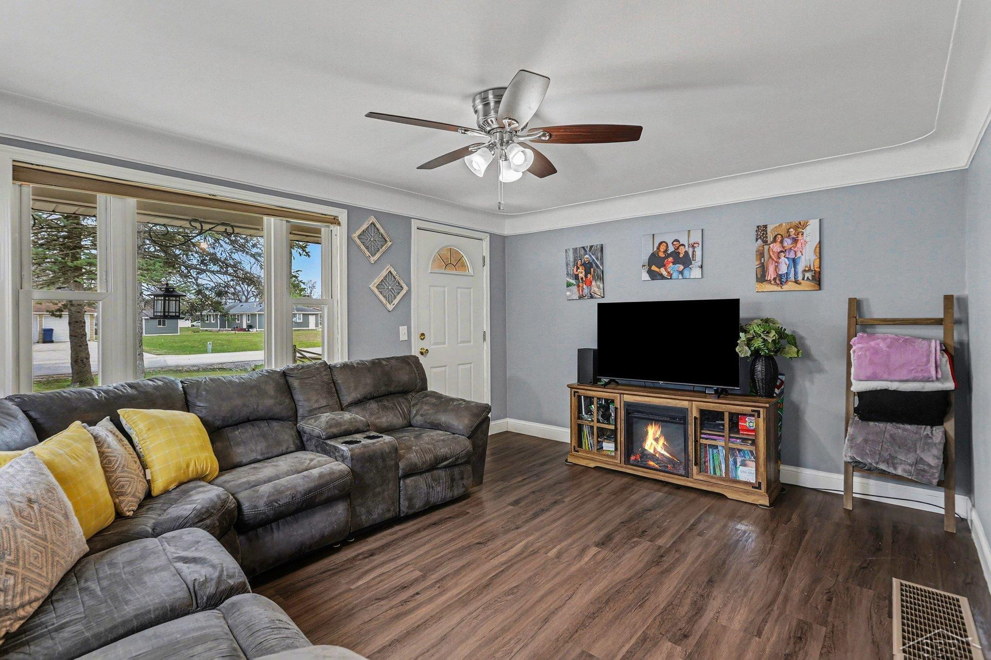 6966 Wallace Drive, Saginaw, MI 48609 — Photo 5
