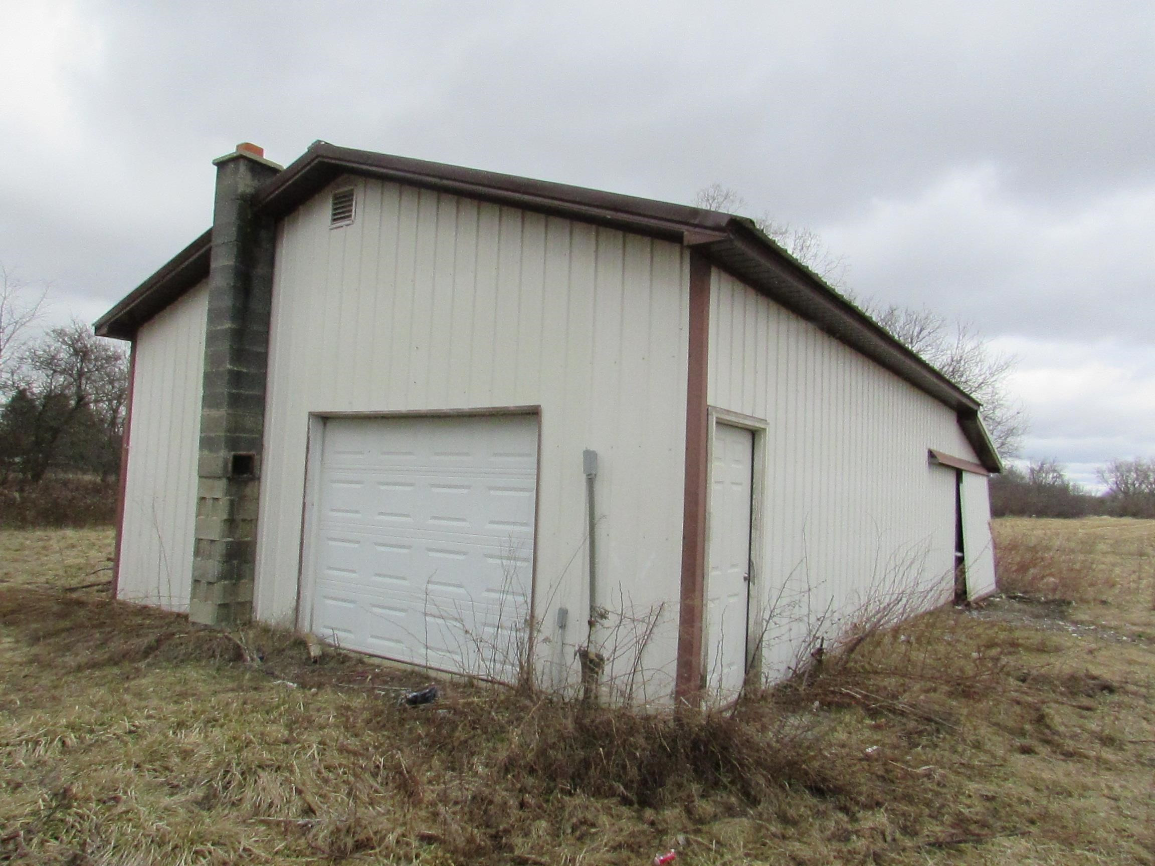 6077 Hibbard Road, Corunna, MI 48817 — Photo 11
