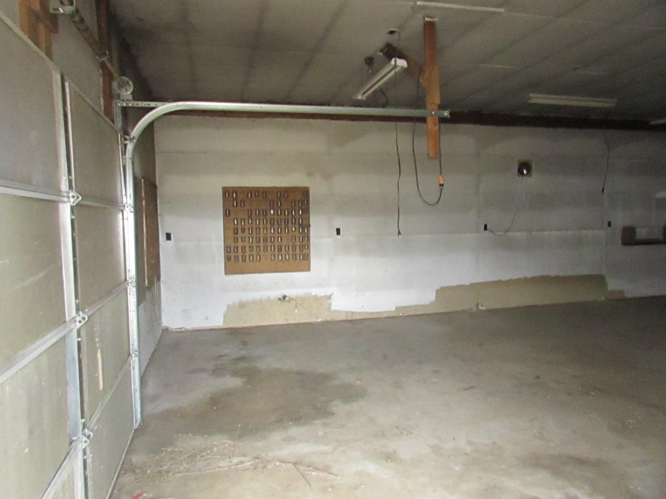 6077 Hibbard Road, Corunna, MI 48817 — Photo 15