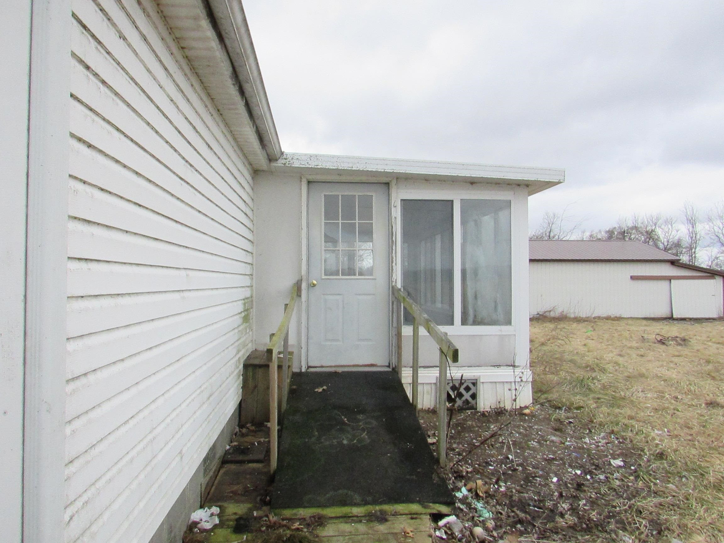 6077 Hibbard Road, Corunna, MI 48817 — Photo 6