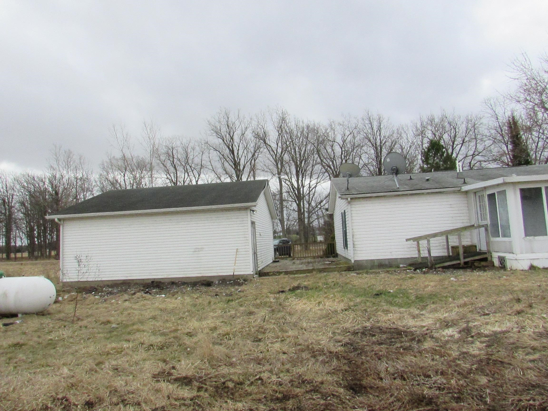 6077 Hibbard Road, Corunna, MI 48817 — Photo 7