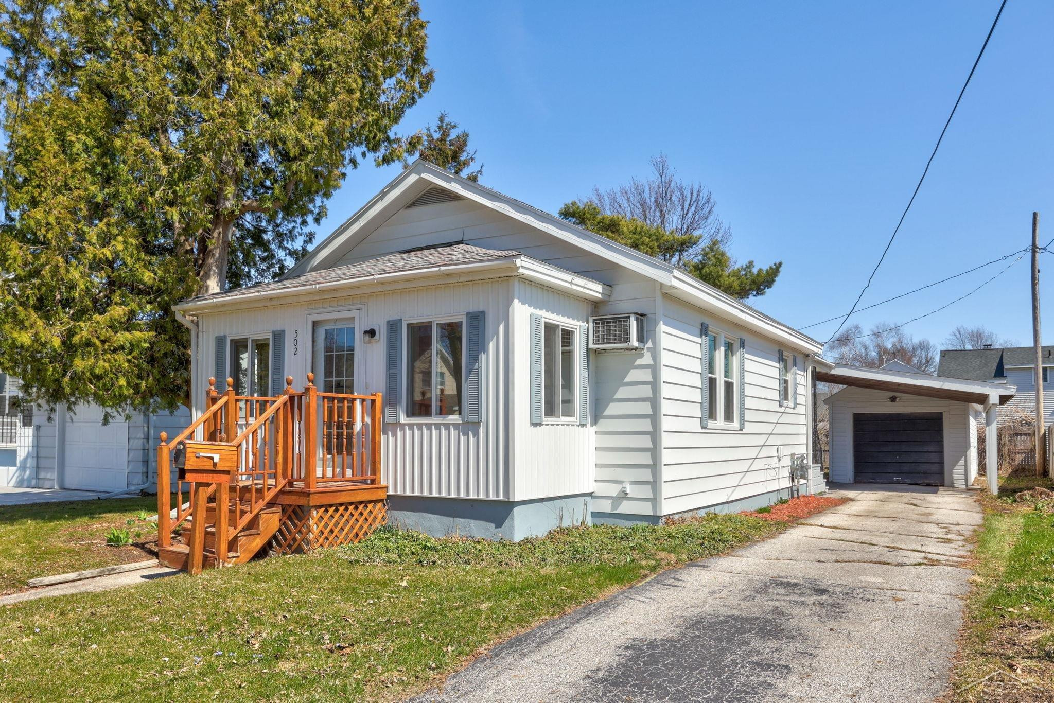 502 Keystone Street, Bay City, MI 48706 — Photo 2