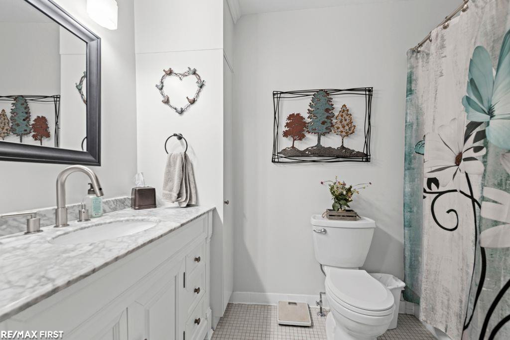 24505 Meadow Bridge Drive, Clinton Twp, MI 48035 — Photo 8