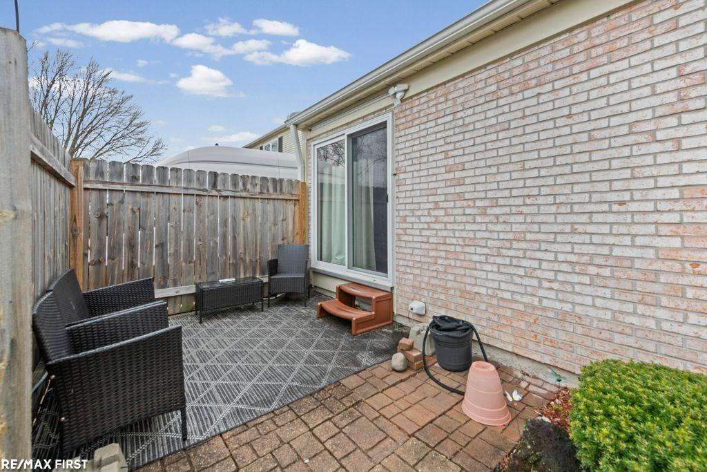 24505 Meadow Bridge Drive, Clinton Twp, MI 48035 — Photo 17