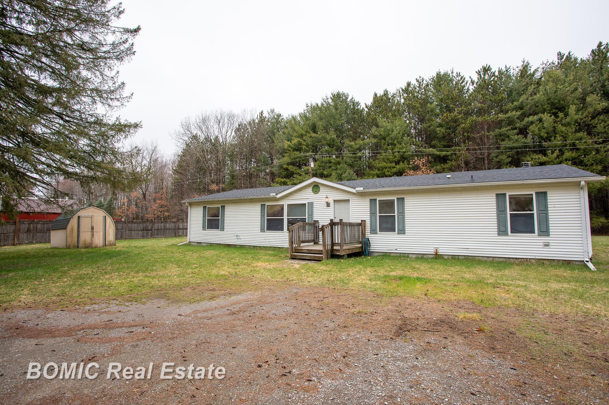 4562 Hanes Road, Vassar, MI 48768 — Photo 3