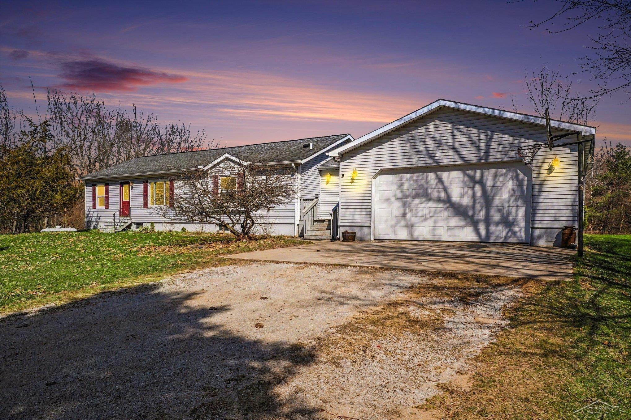 11106 Main Road, Fenton, MI, 48430