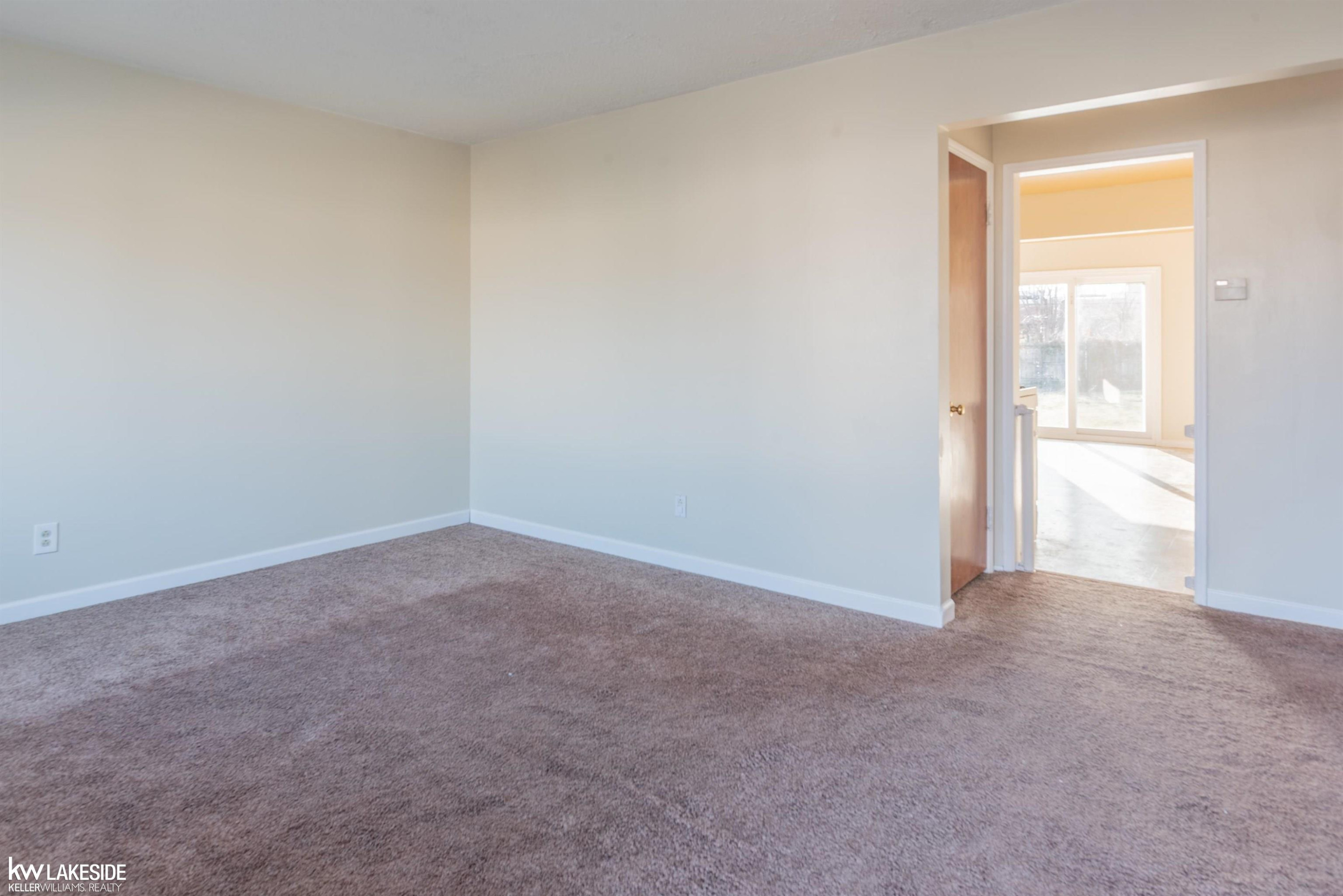 28627 Maple Street, Roseville, MI 48066 — Photo 5