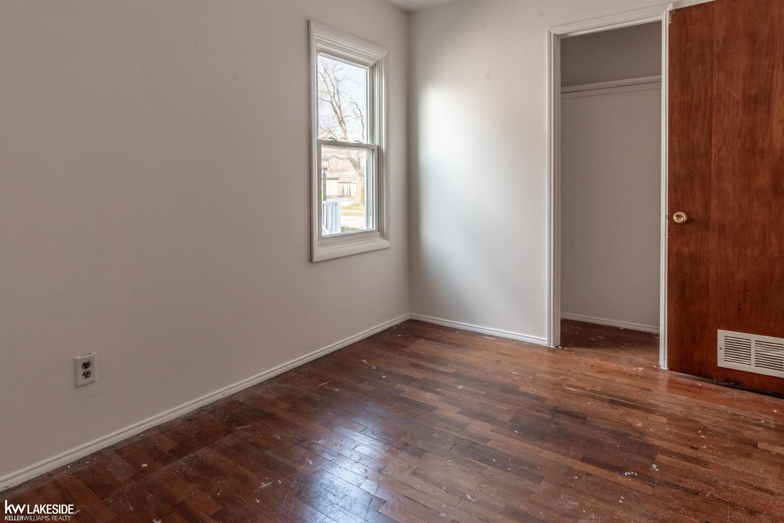 28627 Maple Street, Roseville, MI 48066 — Photo 9