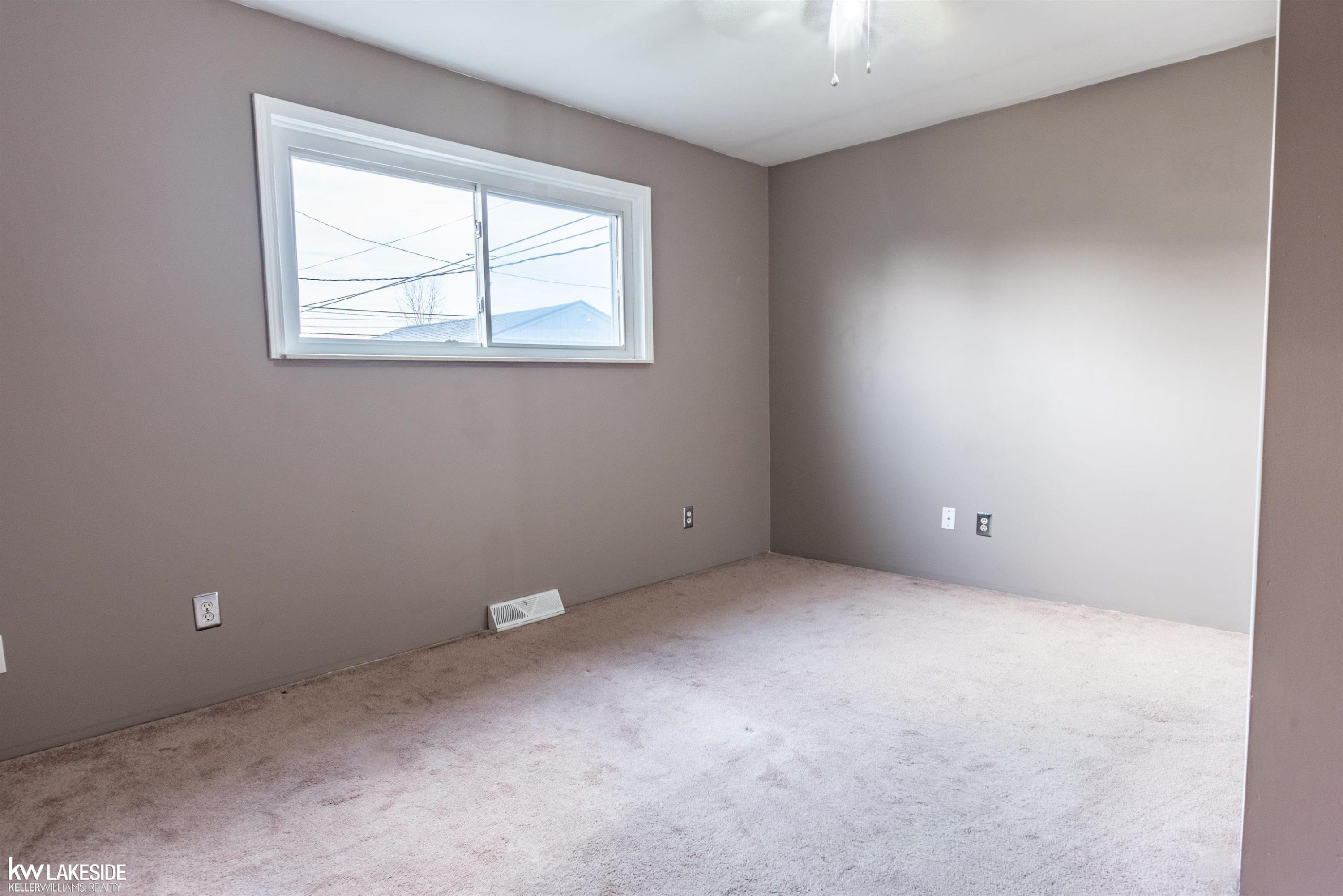 28627 Maple Street, Roseville, MI 48066 — Photo 12