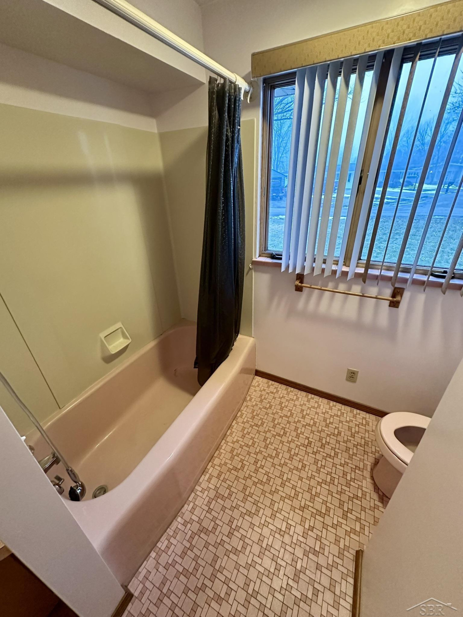 76 Cedar Drive, Bay City, MI 48708 — Photo 10