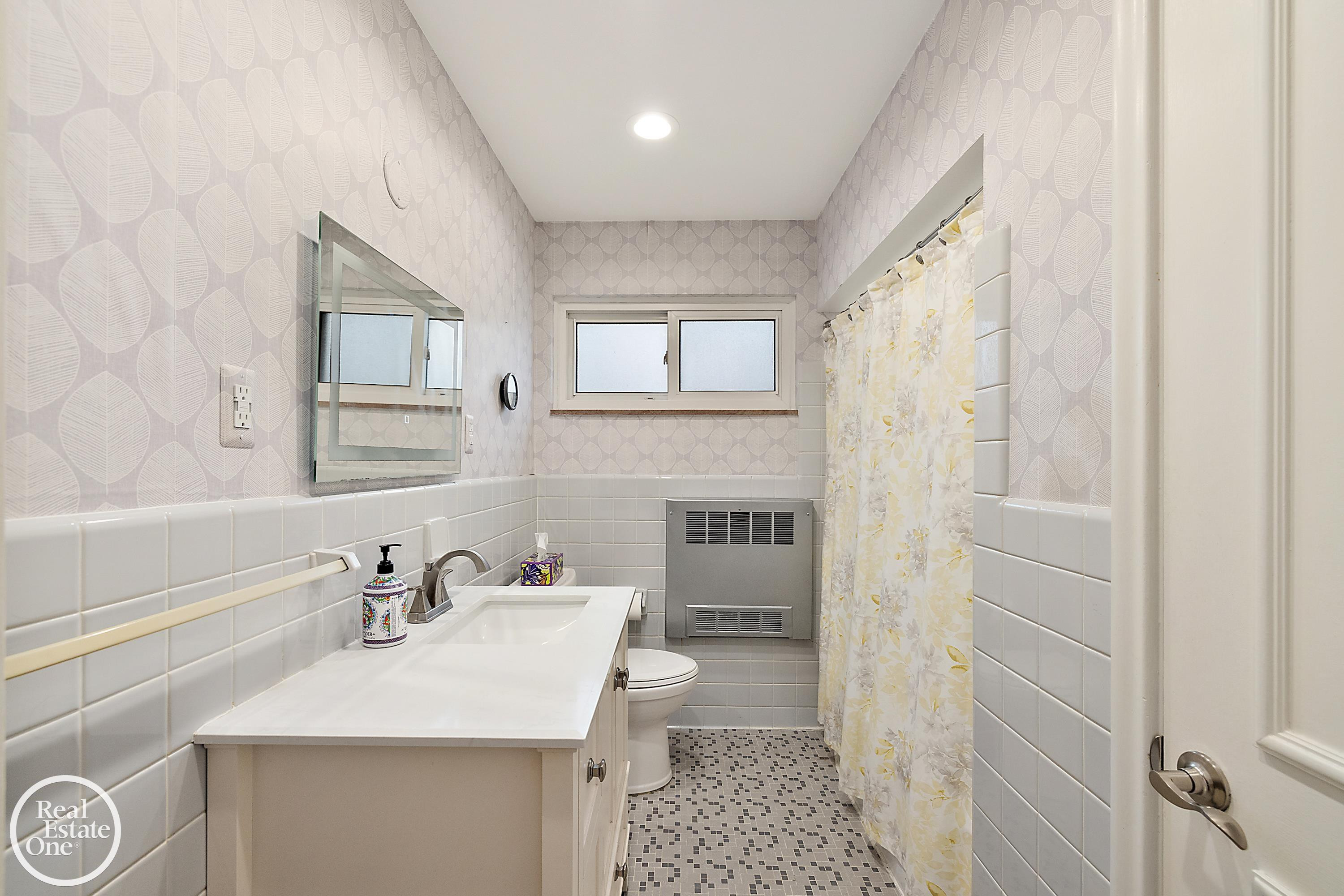 17560 Mack Road, #18, Grosse Pointe, MI 48230 — Photo 18