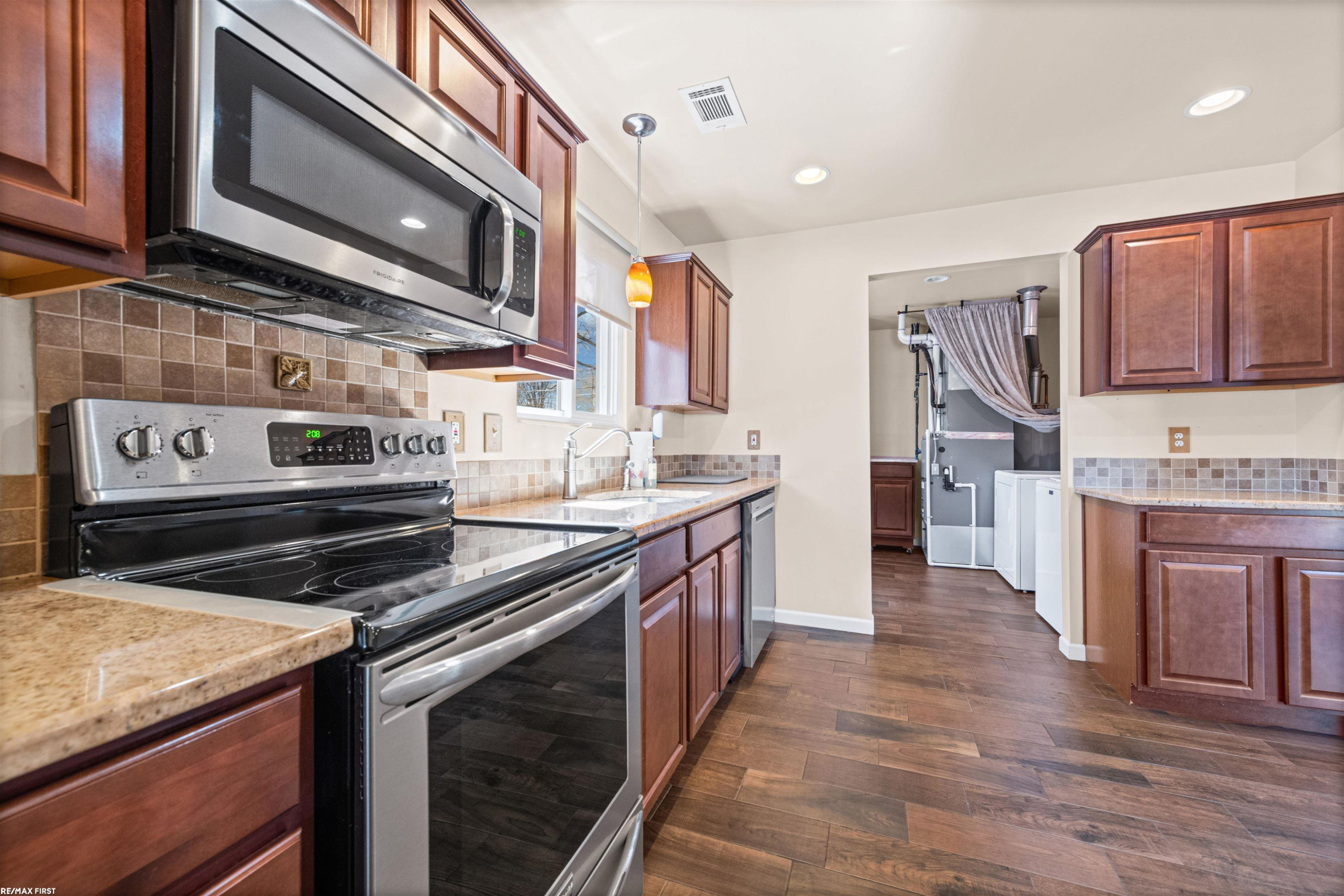 29139 Milton Avenue, Madison Heights, MI 48071 — Photo 9