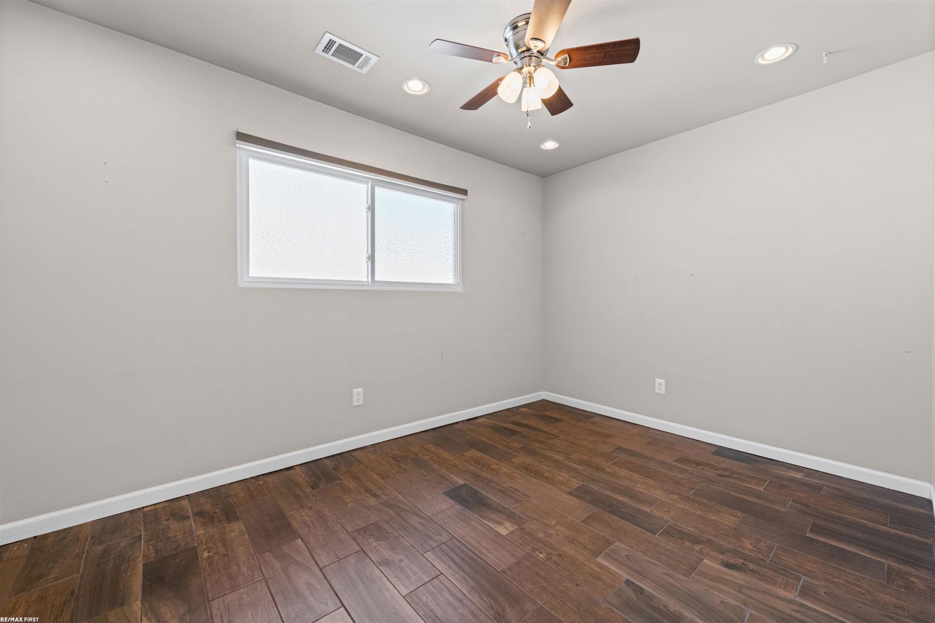 29139 Milton Avenue, Madison Heights, MI 48071 — Photo 11