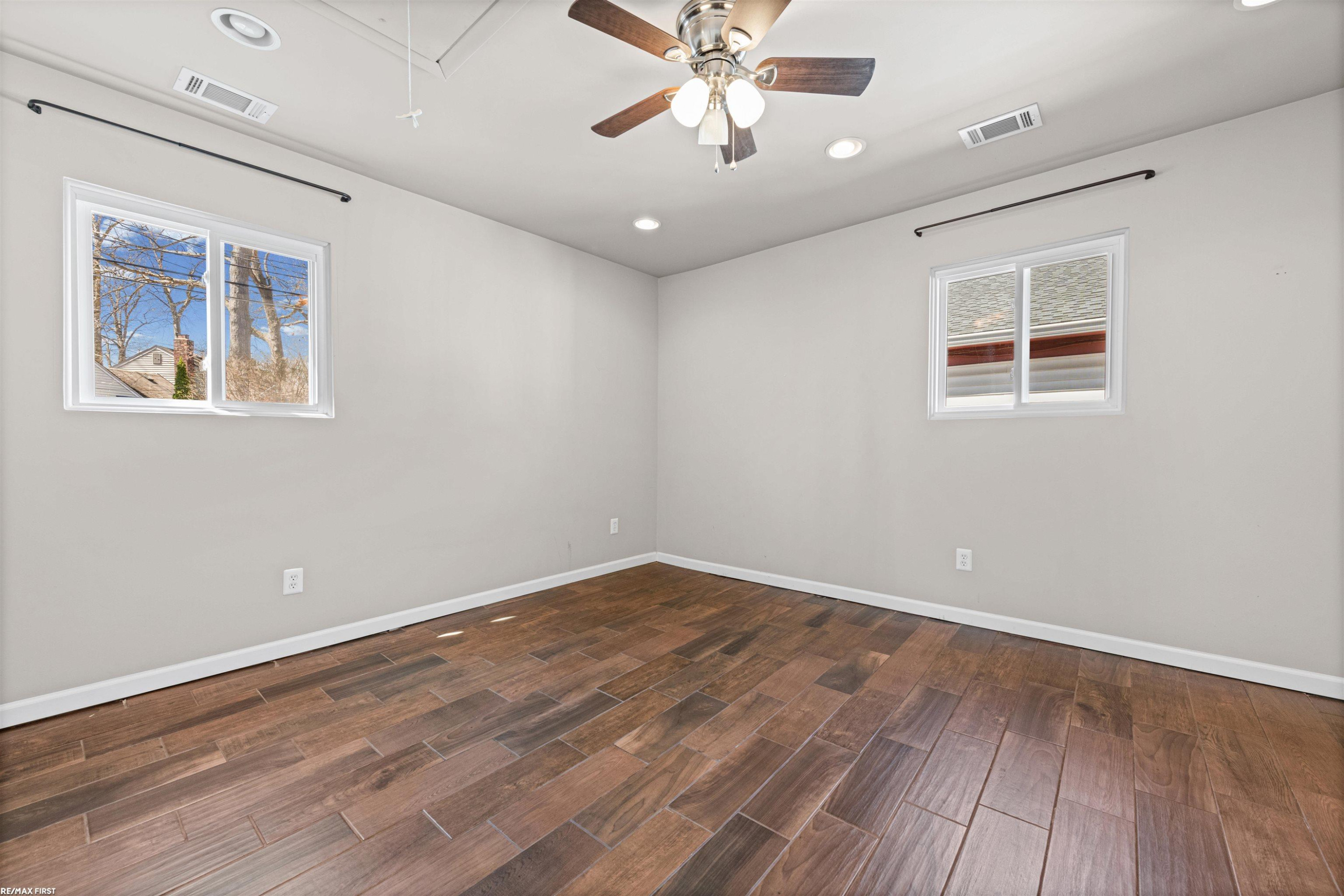 29139 Milton Avenue, Madison Heights, MI 48071 — Photo 13