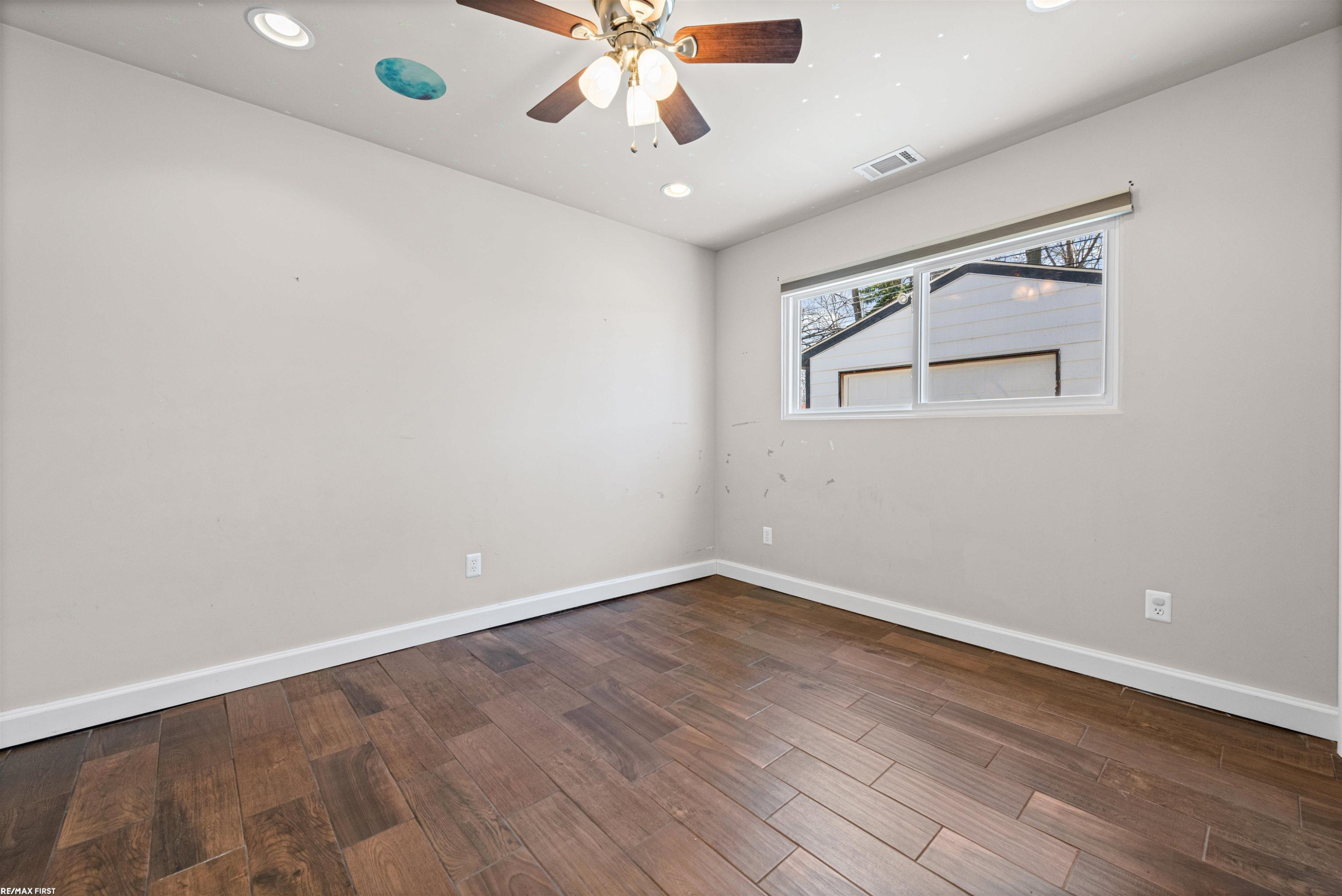 29139 Milton Avenue, Madison Heights, MI 48071 — Photo 15