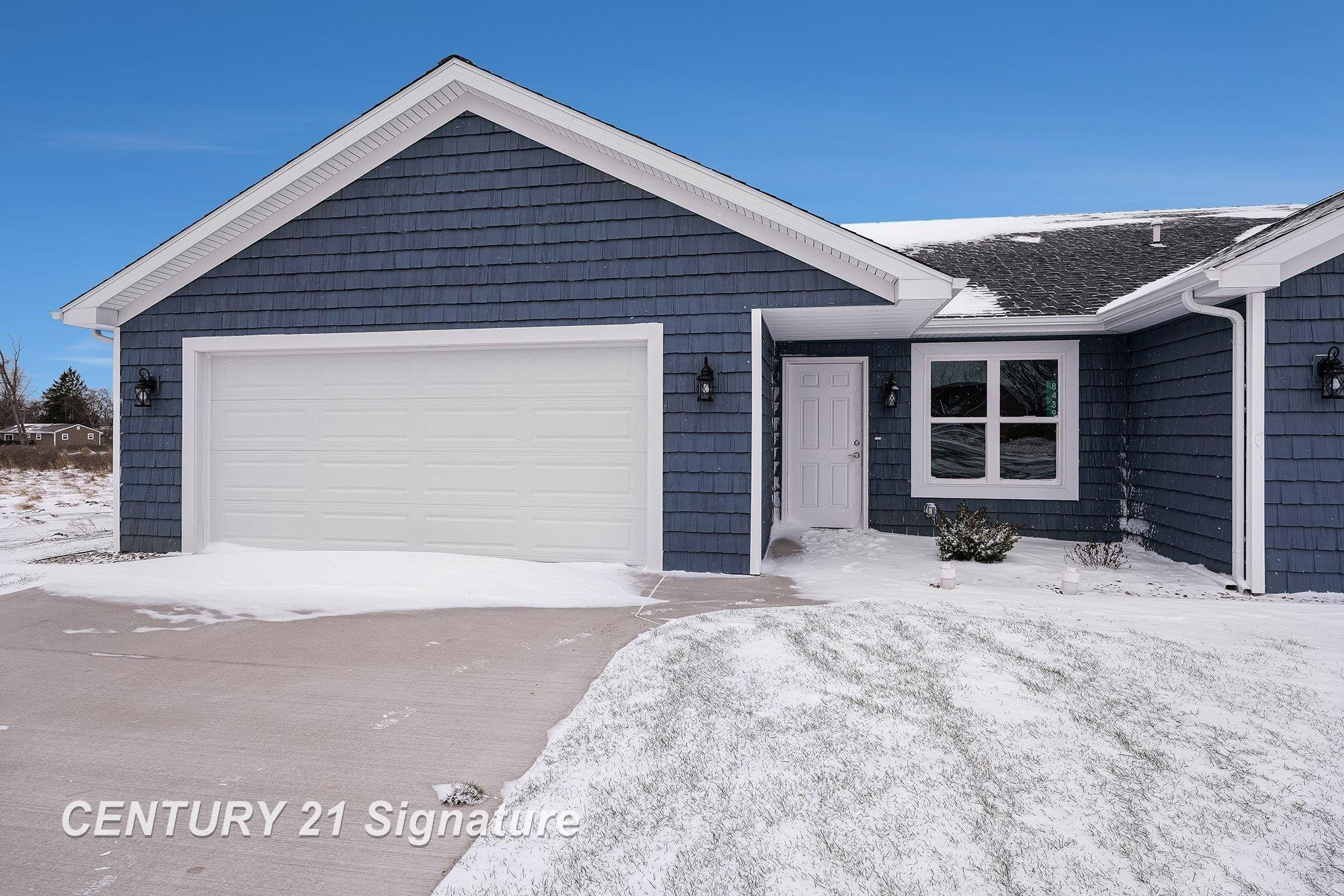 8487 N River Rock Drive, Freeland, MI 48623 — Photo 2