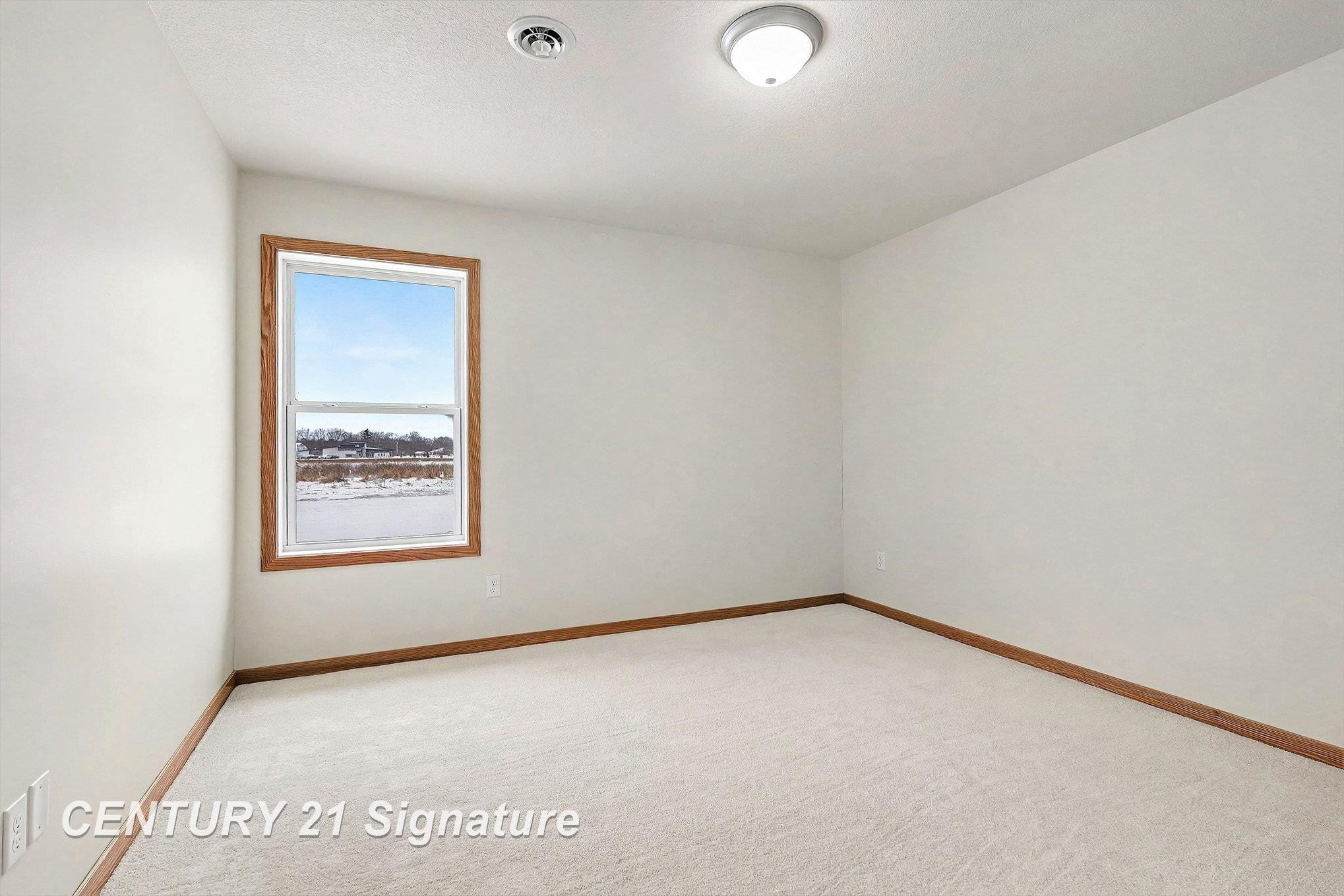 8487 N River Rock Drive, Freeland, MI 48623 — Photo 20