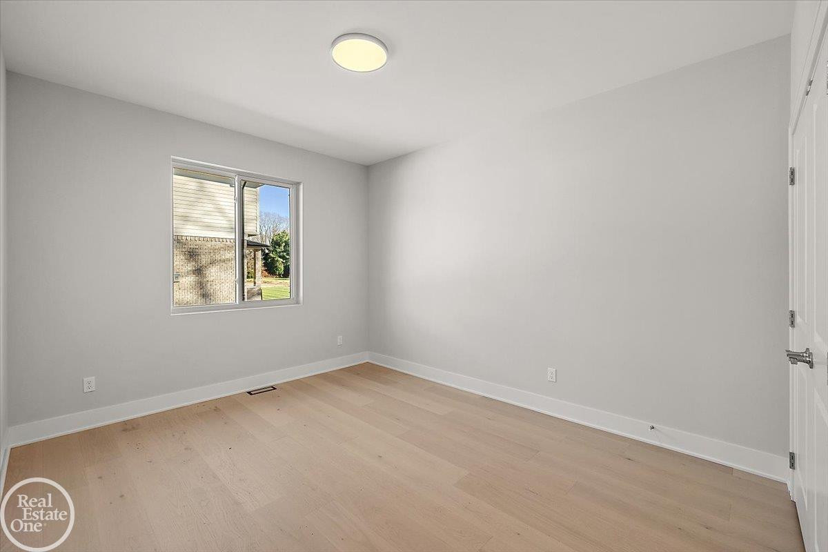 880 Hemlock Drive, Addison, MI 48370 — Photo 12
