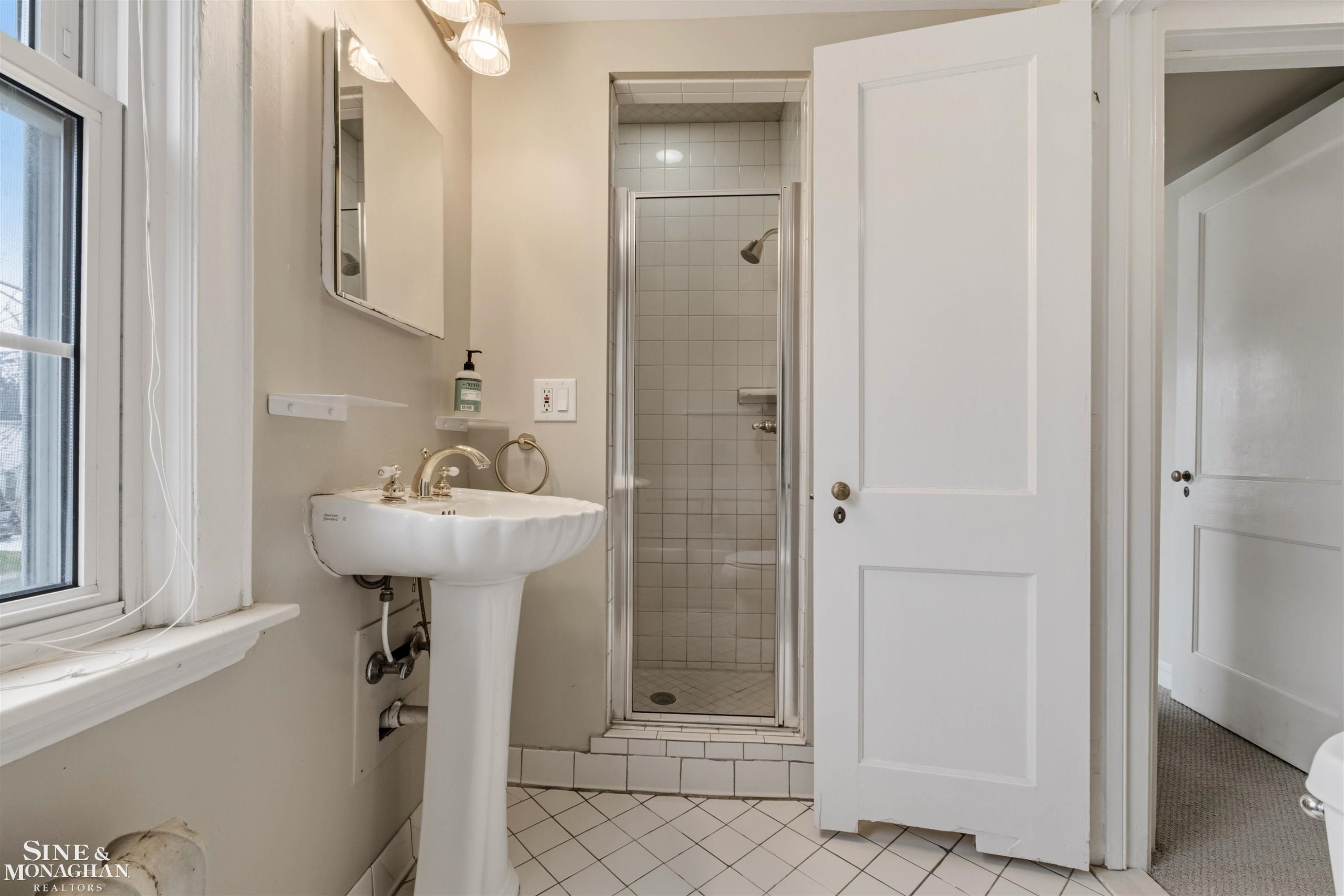377 Rivard Boulevard, Grosse Pointe, MI 48230 — Photo 18