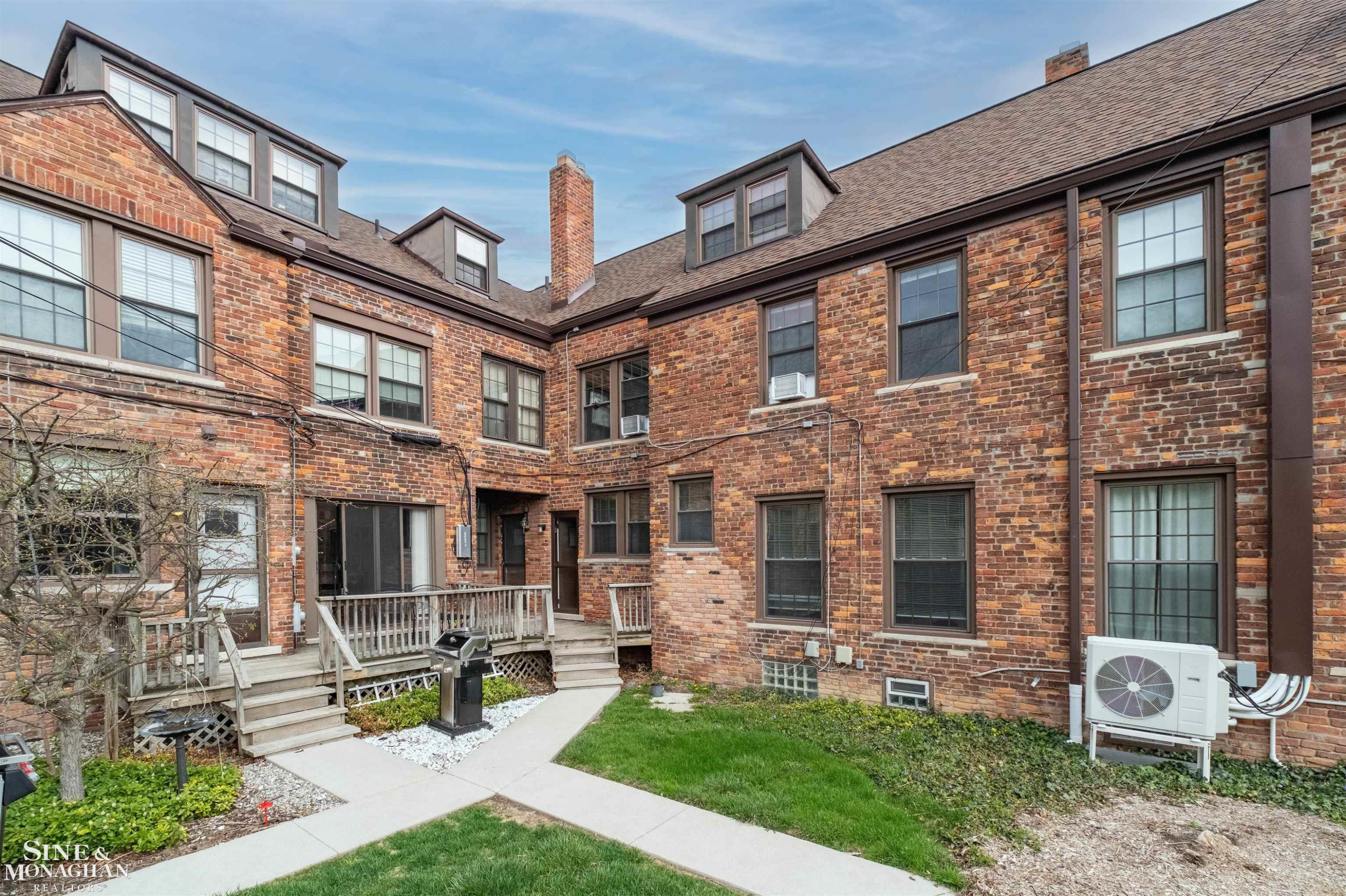 377 Rivard Boulevard, Grosse Pointe, MI 48230 — Photo 38