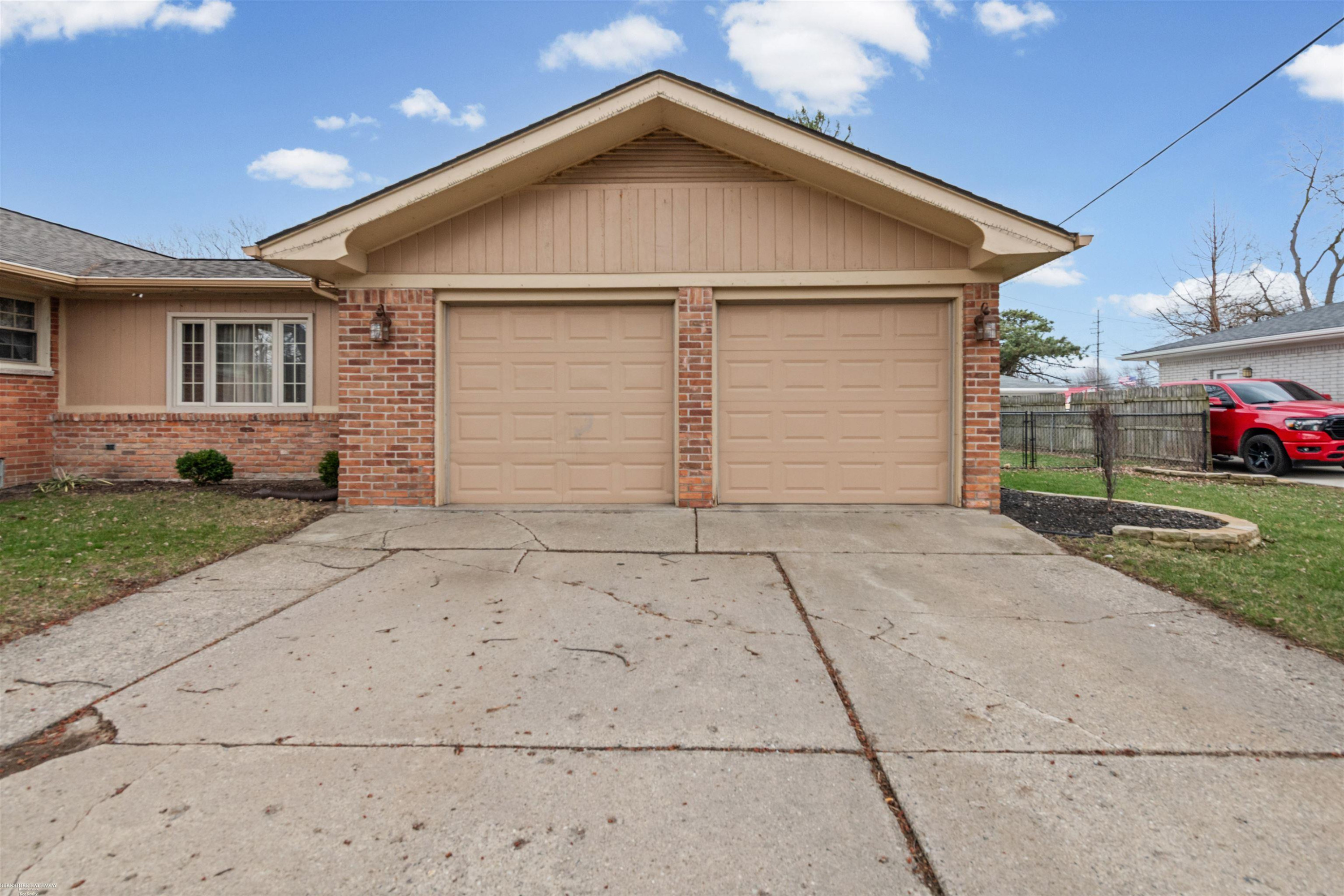 25312 Saint Christopher St Street, MI — Photo 3