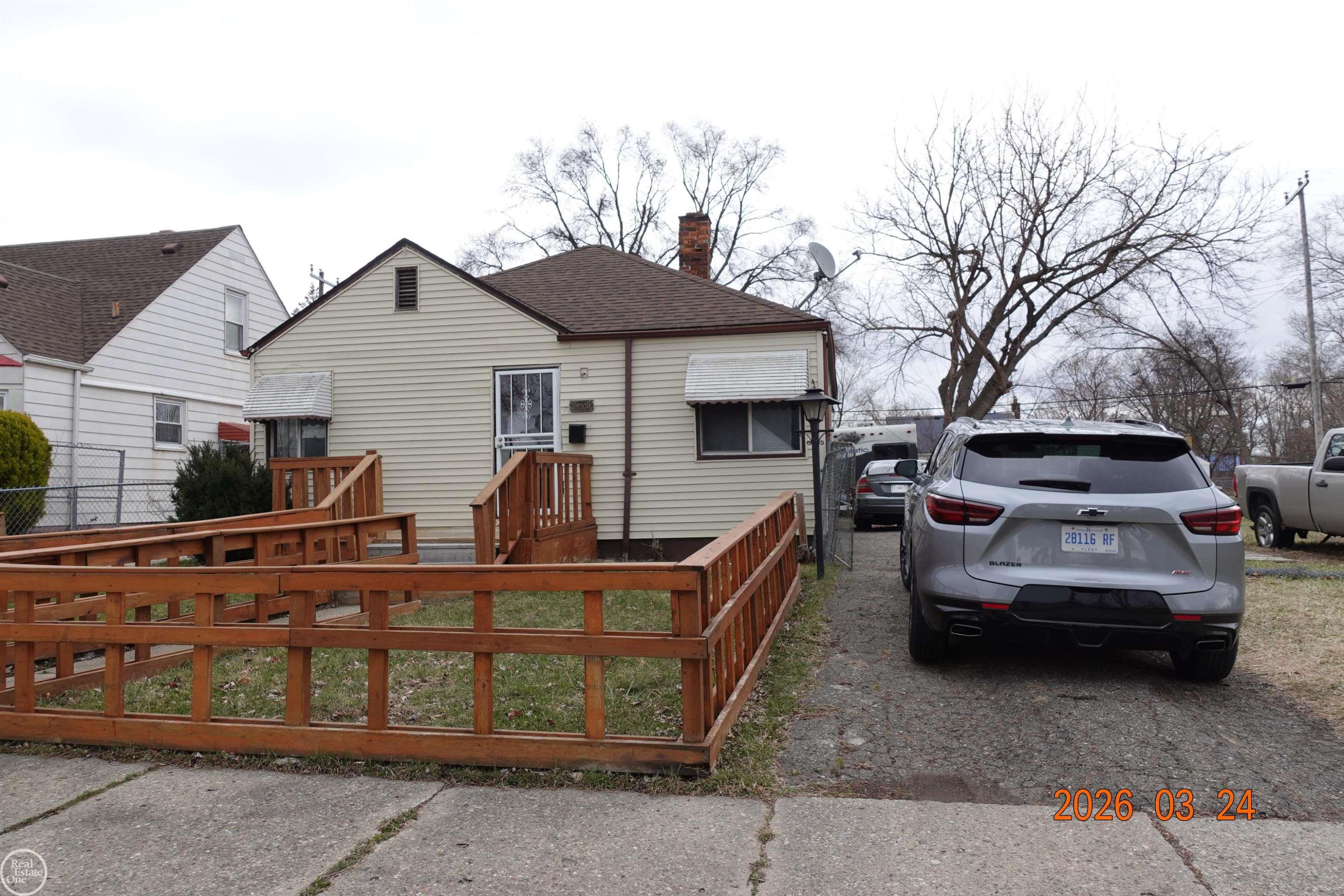 19200 Blackmoor Street - Photo 4
