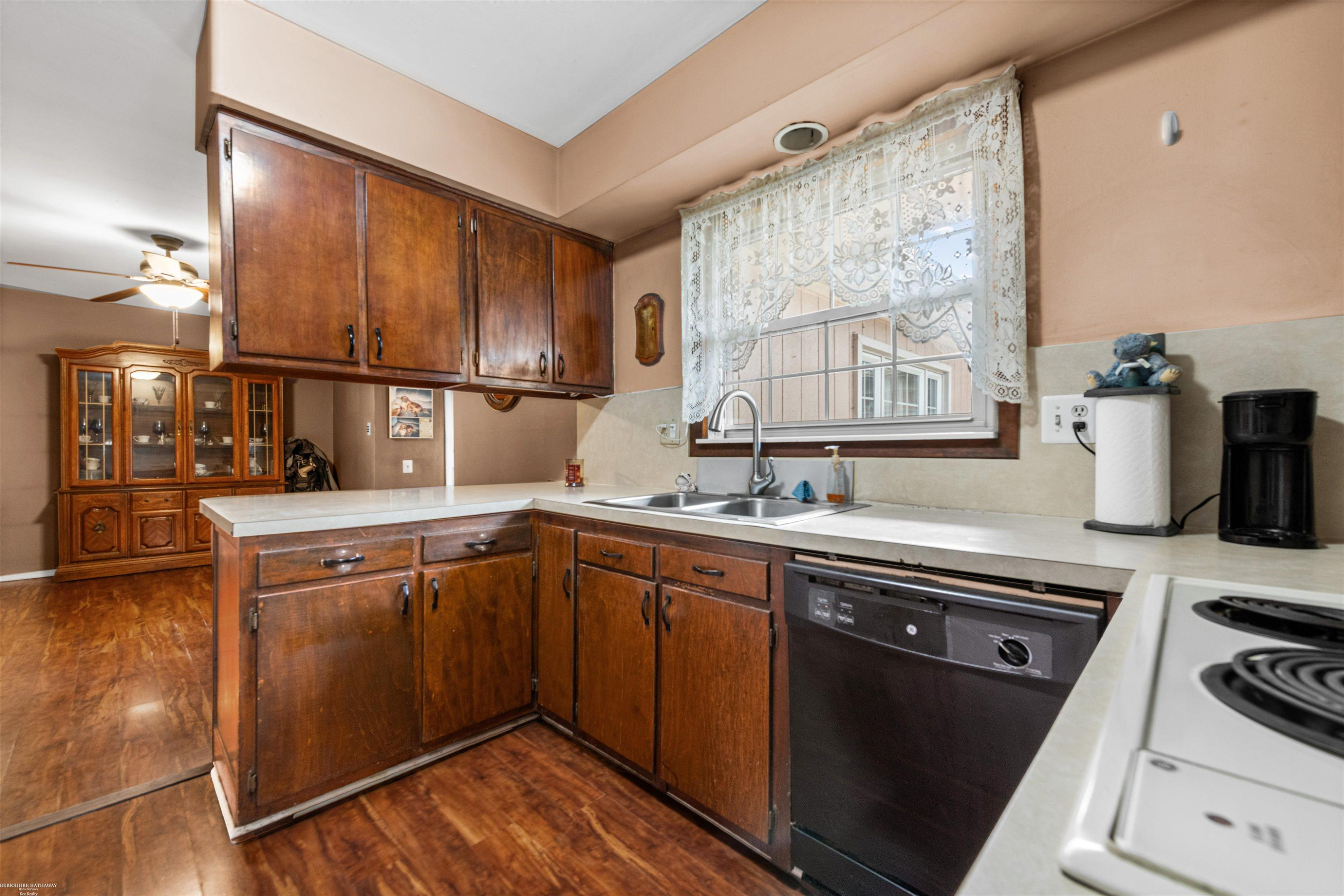25312 Saint Christopher St Street, MI — Photo 9