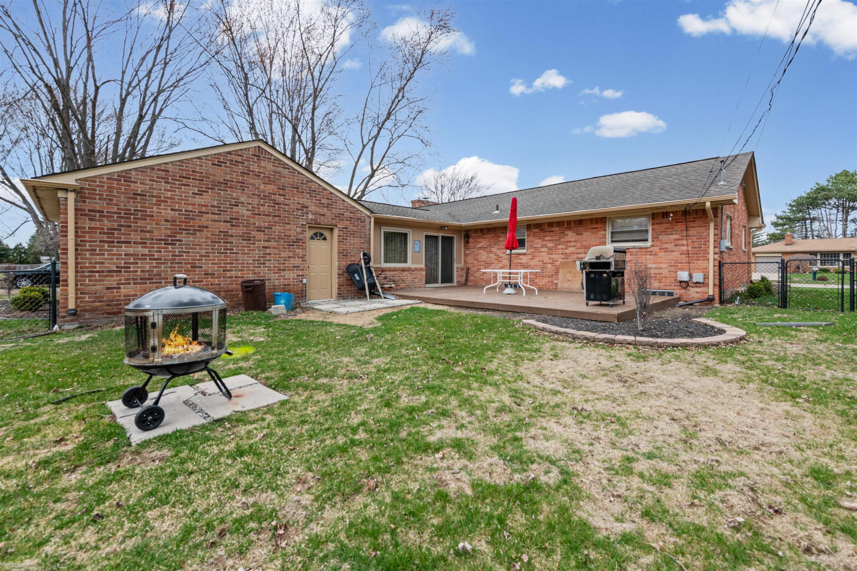 25312 Saint Christopher St Street, MI — Photo 28