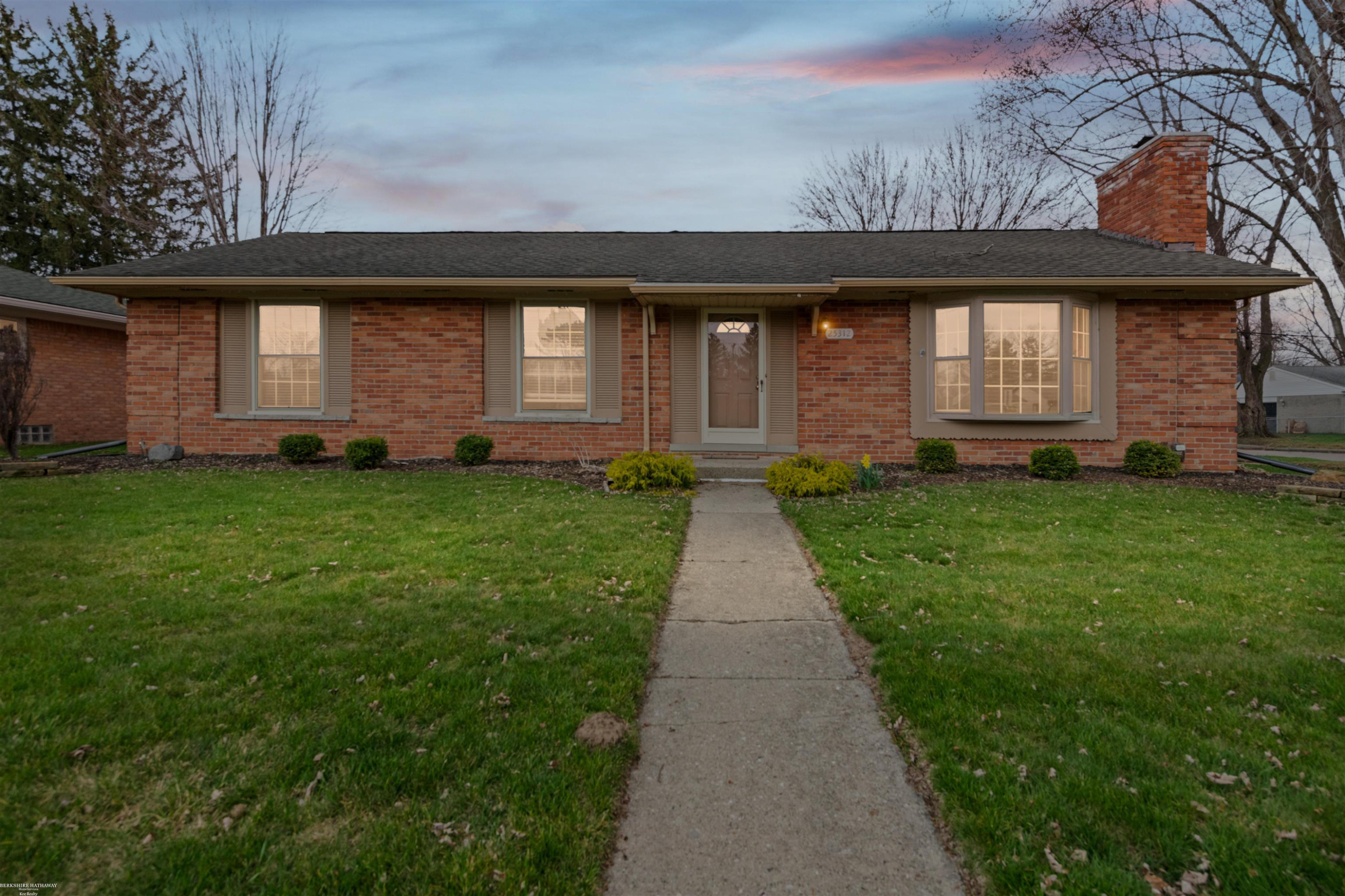 25312 Saint Christopher St Street, MI — Photo 33