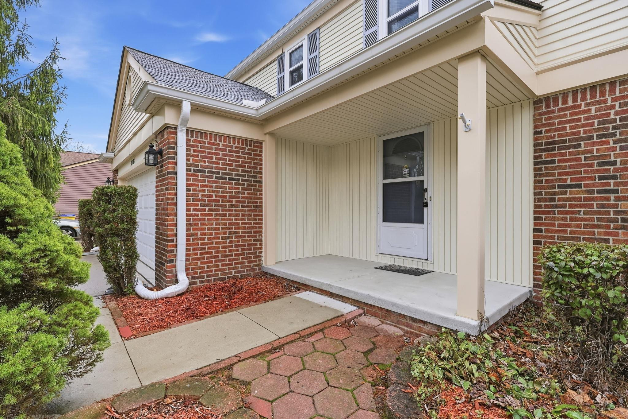 54173 Avondale Drive, New Baltimore, MI 48047 — Photo 2