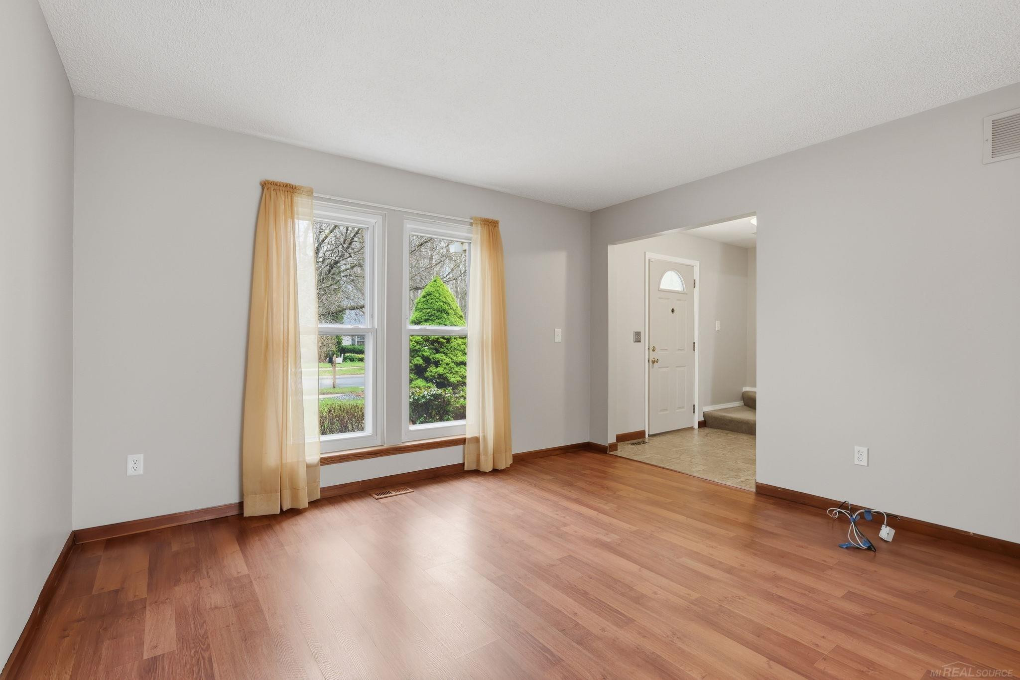 54173 Avondale Drive, New Baltimore, MI 48047 — Photo 6