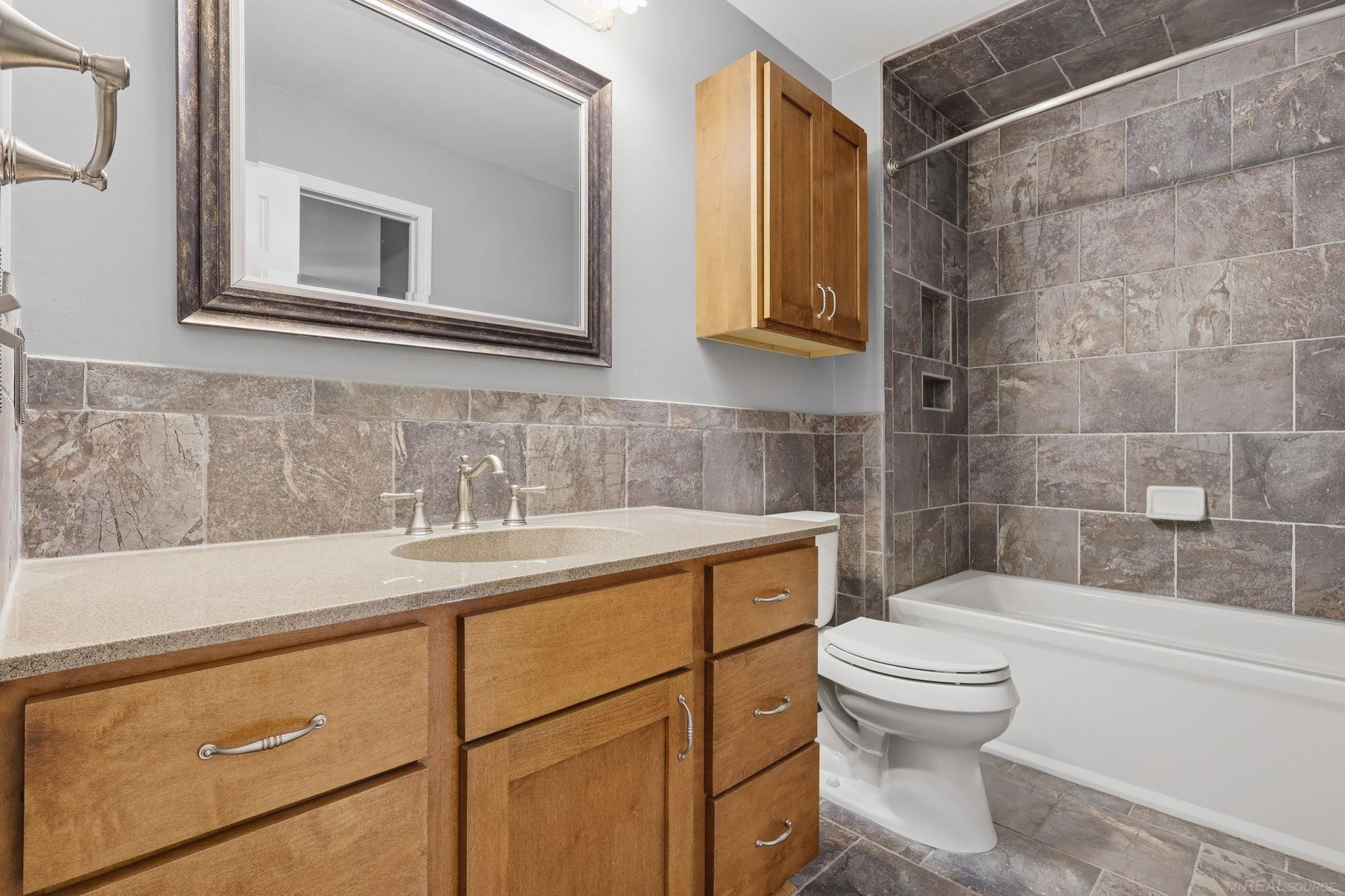 54173 Avondale Drive, New Baltimore, MI 48047 — Photo 23