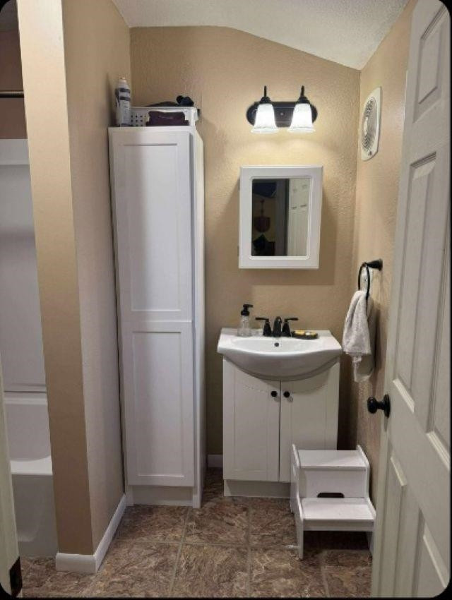 216 S Chapman Street, Chesaning, MI 48616 — Photo 16