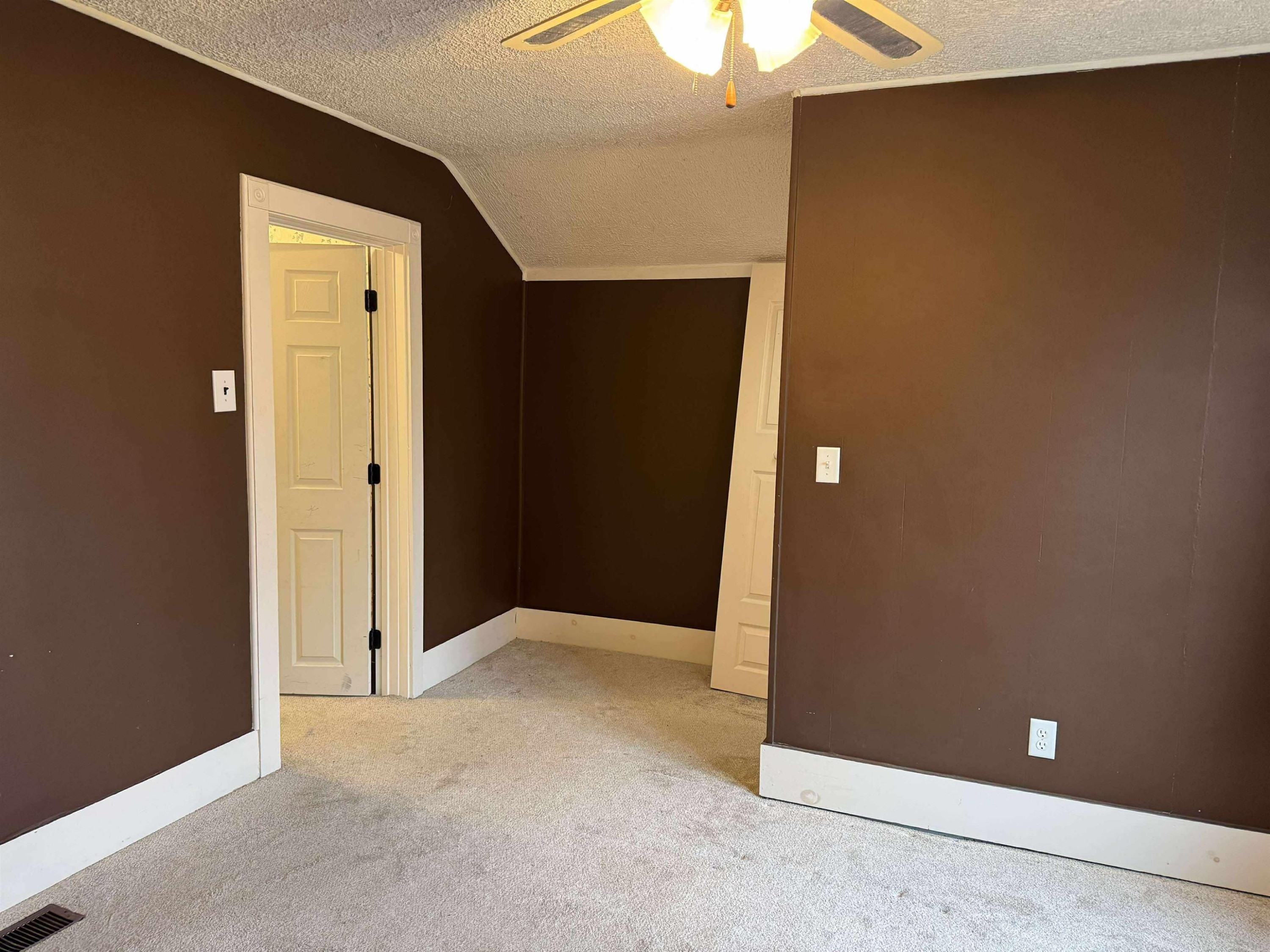 216 S Chapman Street, Chesaning, MI 48616 — Photo 34