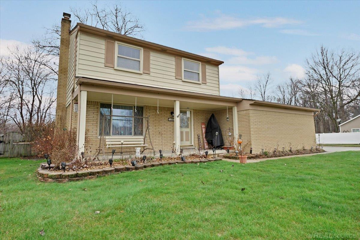 49033 Michelle Ann Drive, Chesterfield, MI — Photo 2