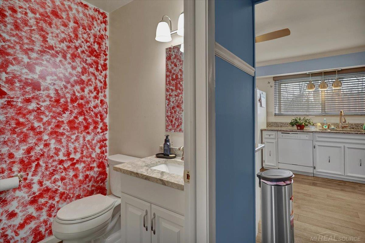49033 Michelle Ann Drive, Chesterfield, MI — Photo 19