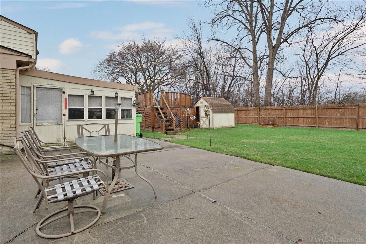 49033 Michelle Ann Drive, Chesterfield, MI — Photo 25